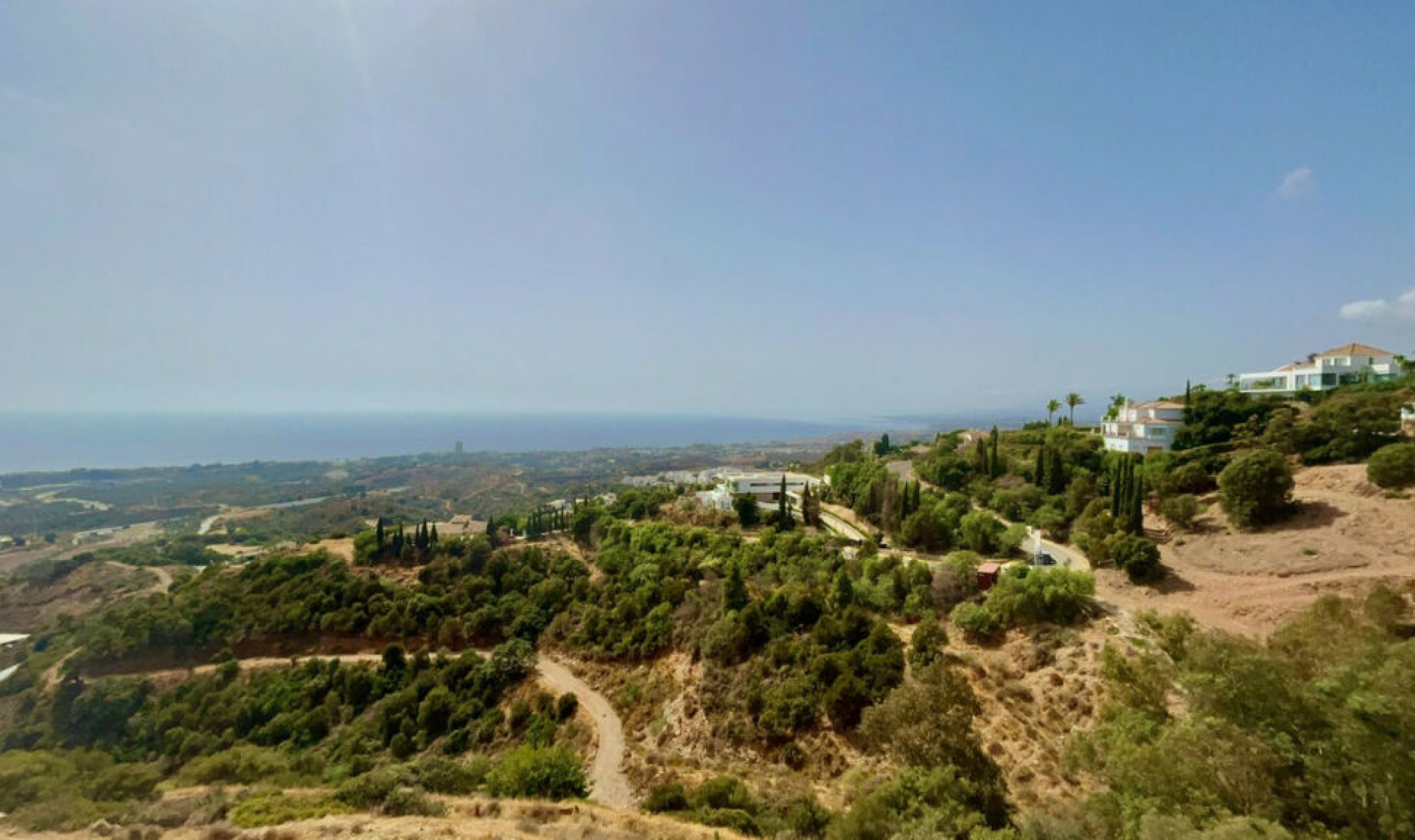 Resale - Apartment -
Altos de los Monteros