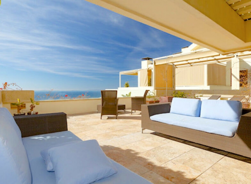 Resale - Apartment -
Altos de los Monteros