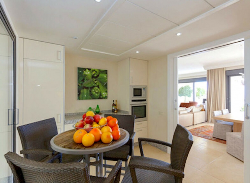 Resale - Apartment -
Altos de los Monteros