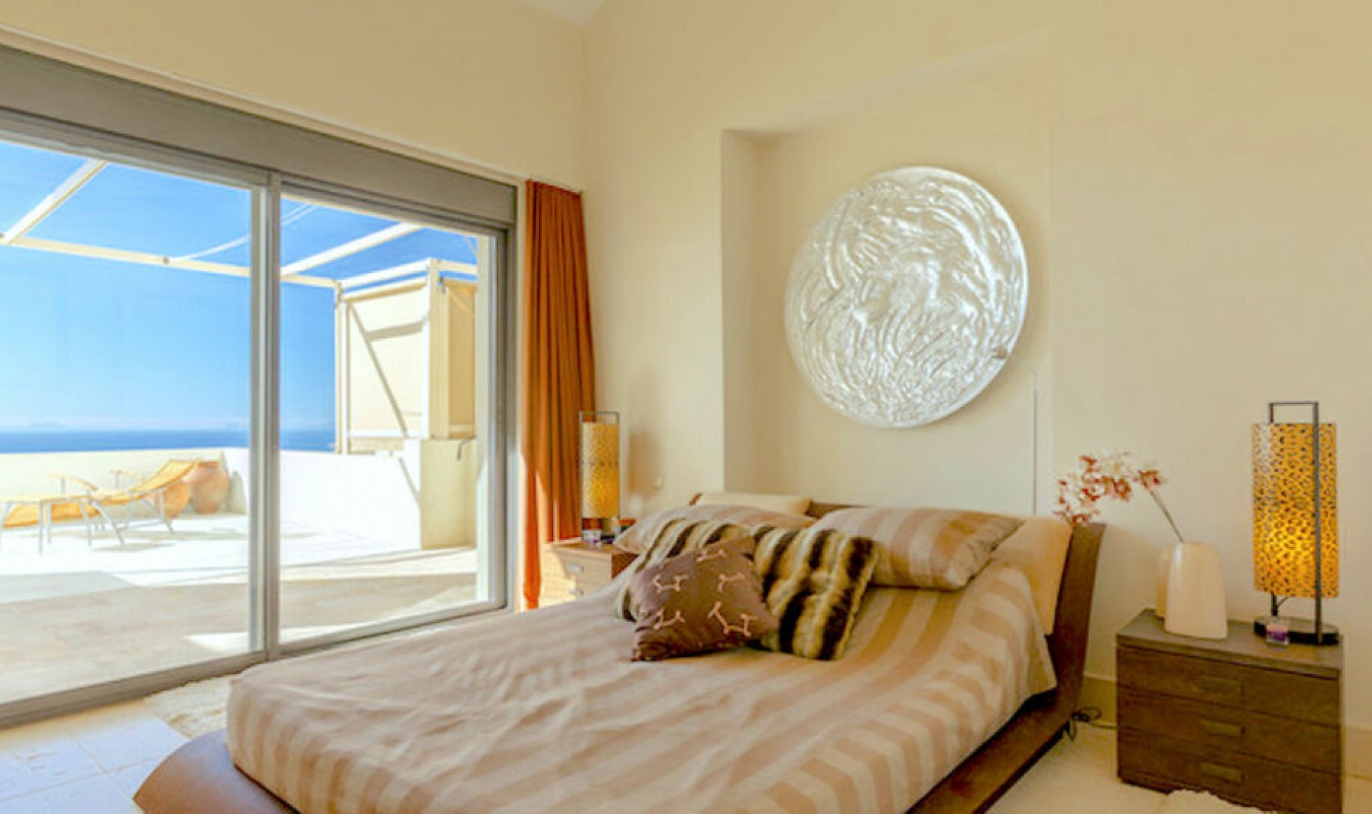 Resale - Apartment -
Altos de los Monteros