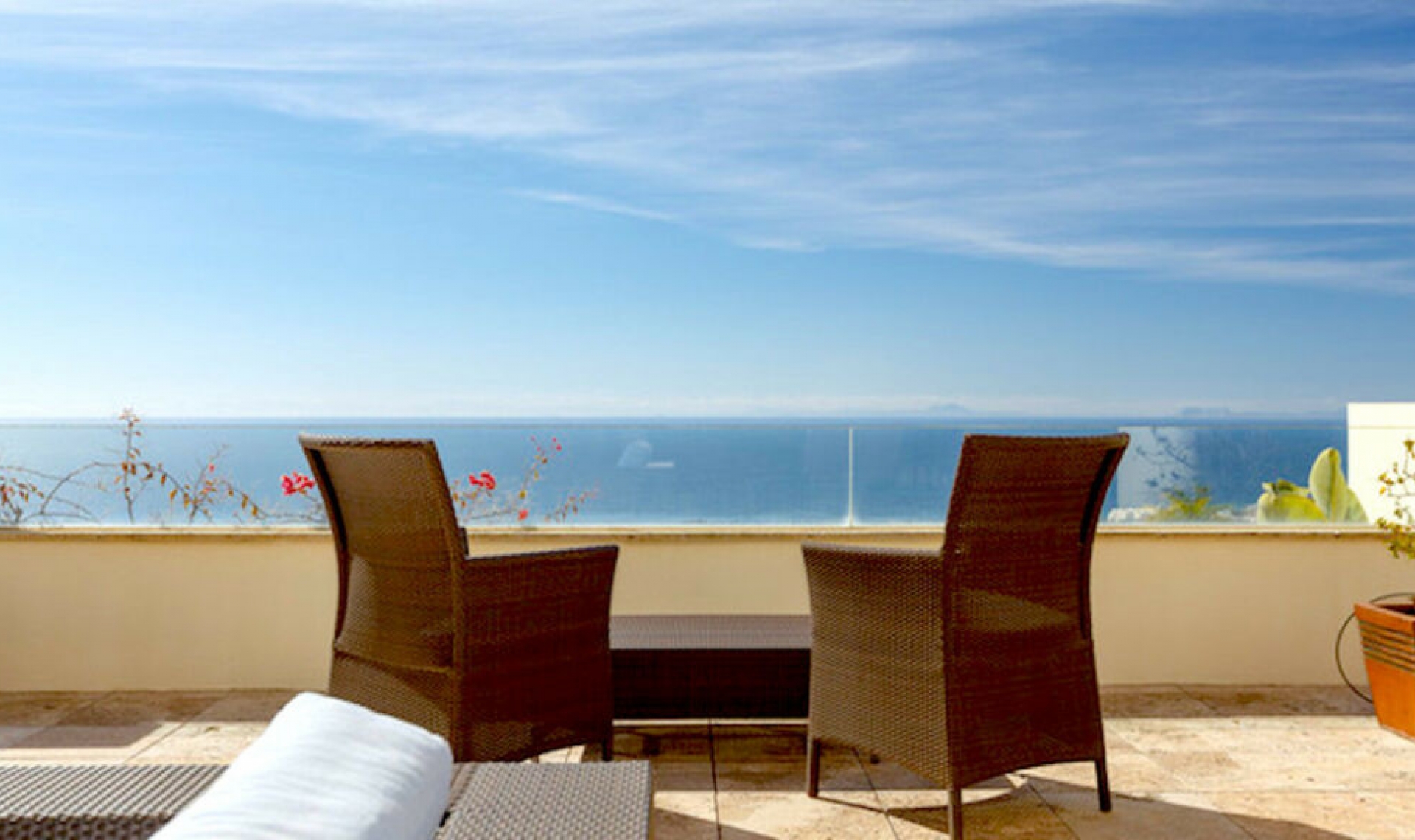 Resale - Apartment -
Altos de los Monteros