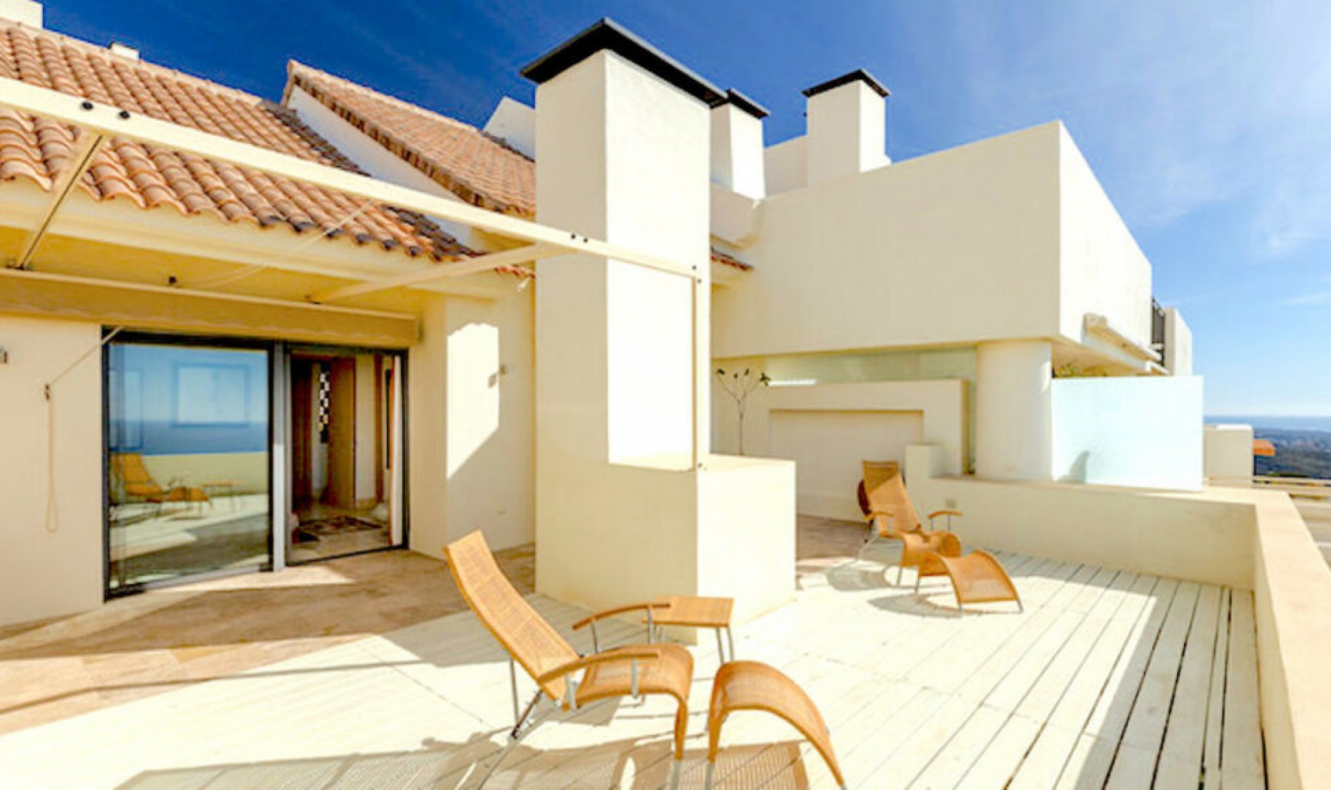 Resale - Apartment -
Altos de los Monteros