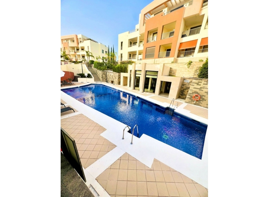 Resale - Apartment -
Altos de los Monteros