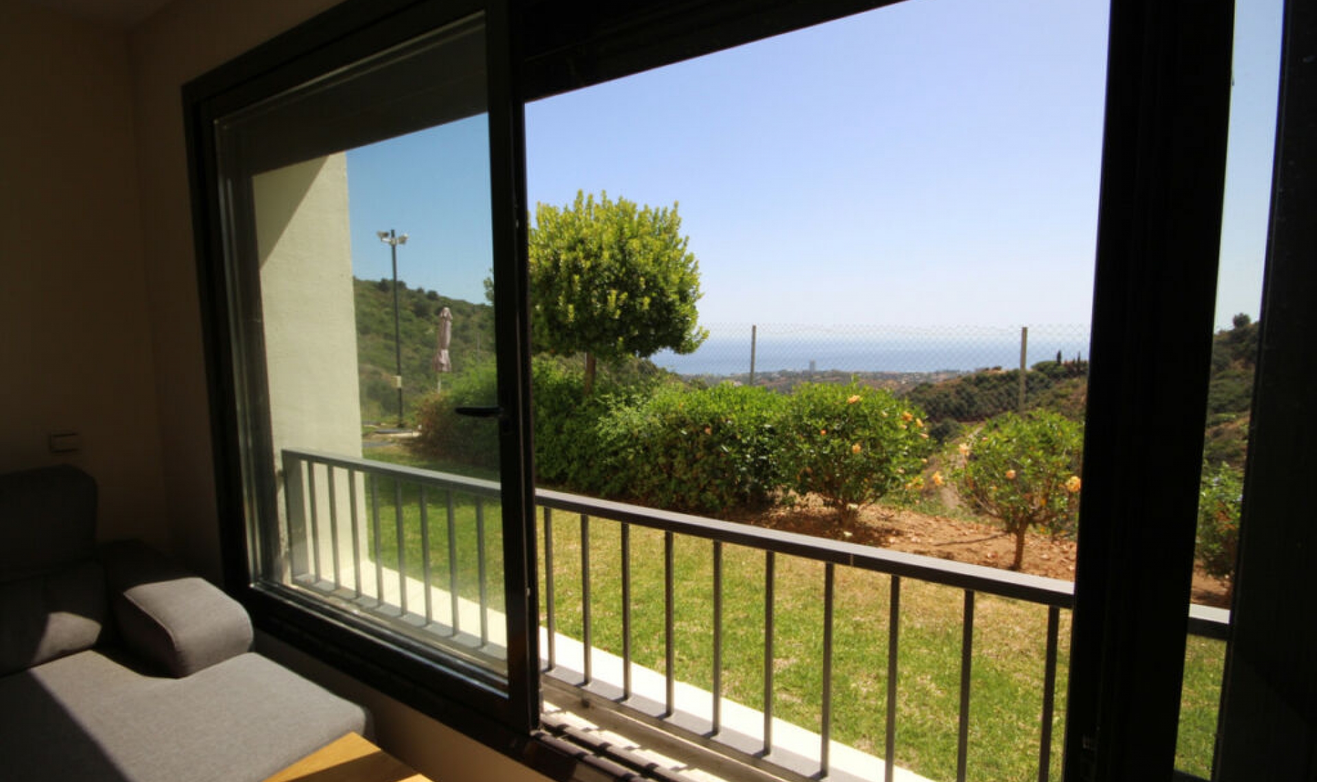 Resale - Apartment -
Altos de los Monteros