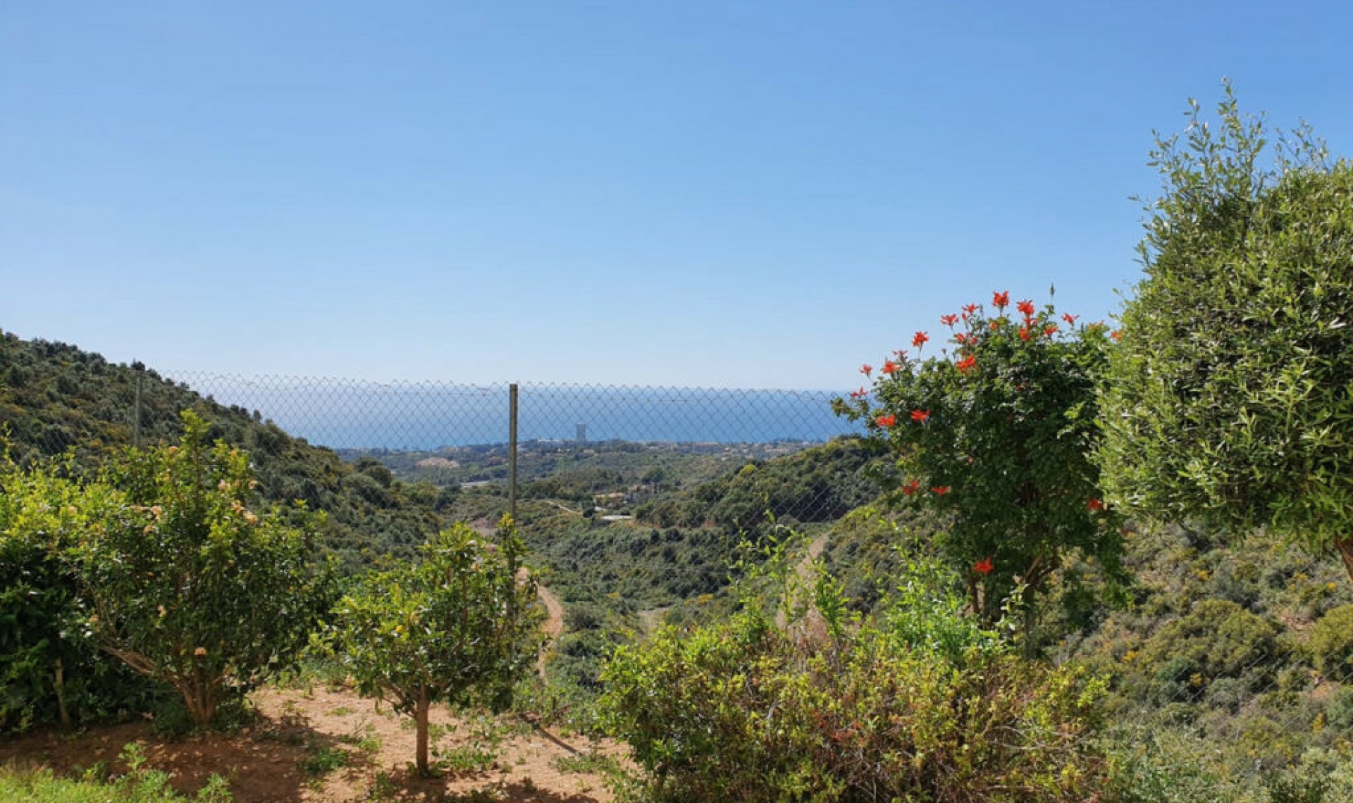Resale - Apartment -
Altos de los Monteros