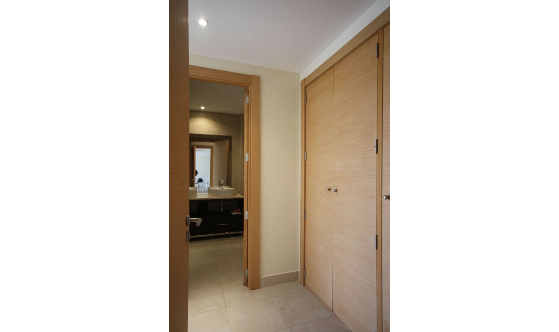 Resale - Apartment -
Altos de los Monteros