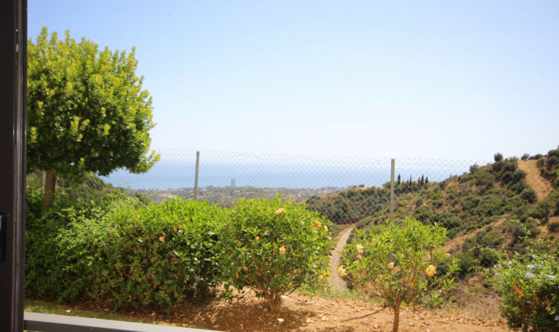 Resale - Apartment -
Altos de los Monteros
