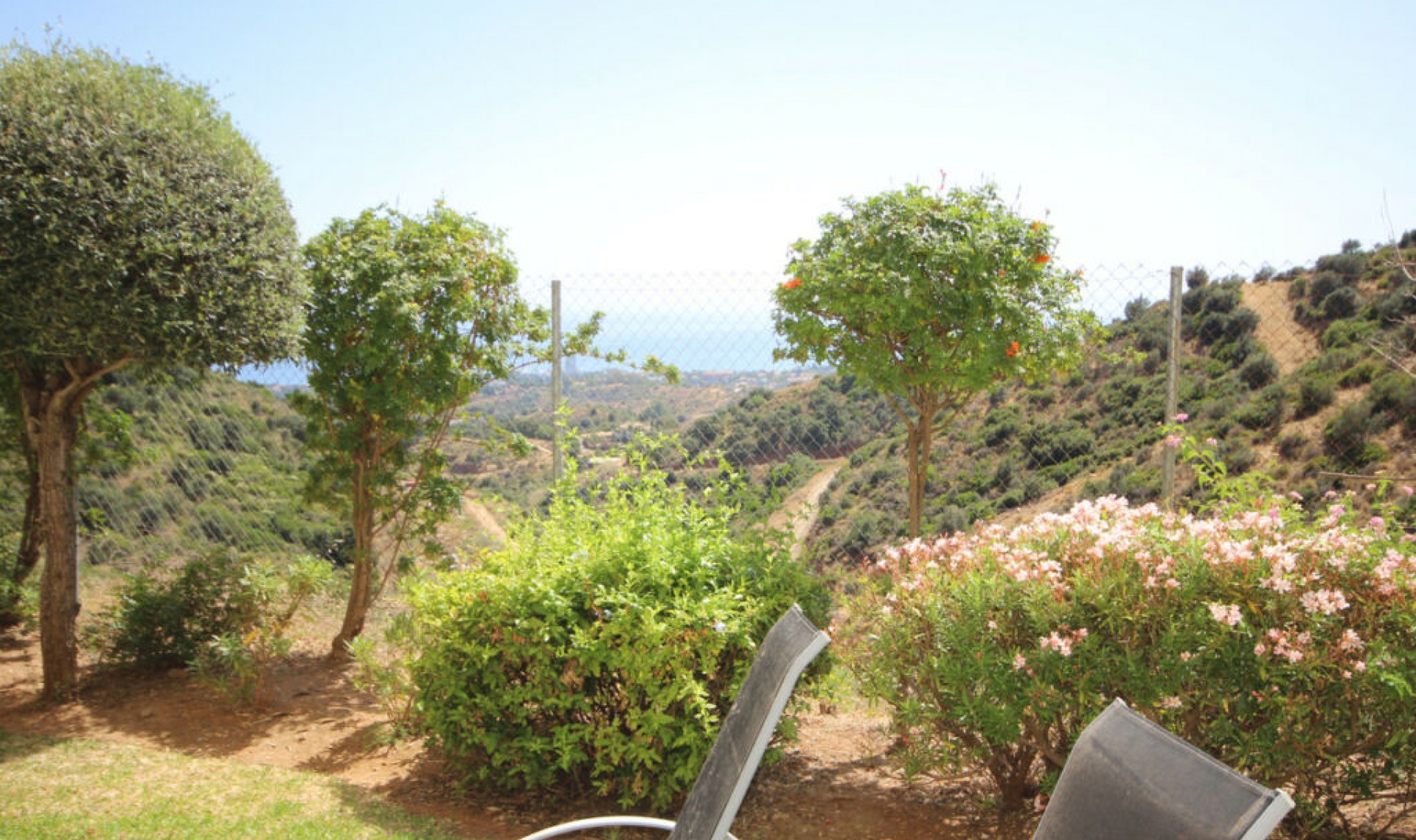 Resale - Apartment -
Altos de los Monteros