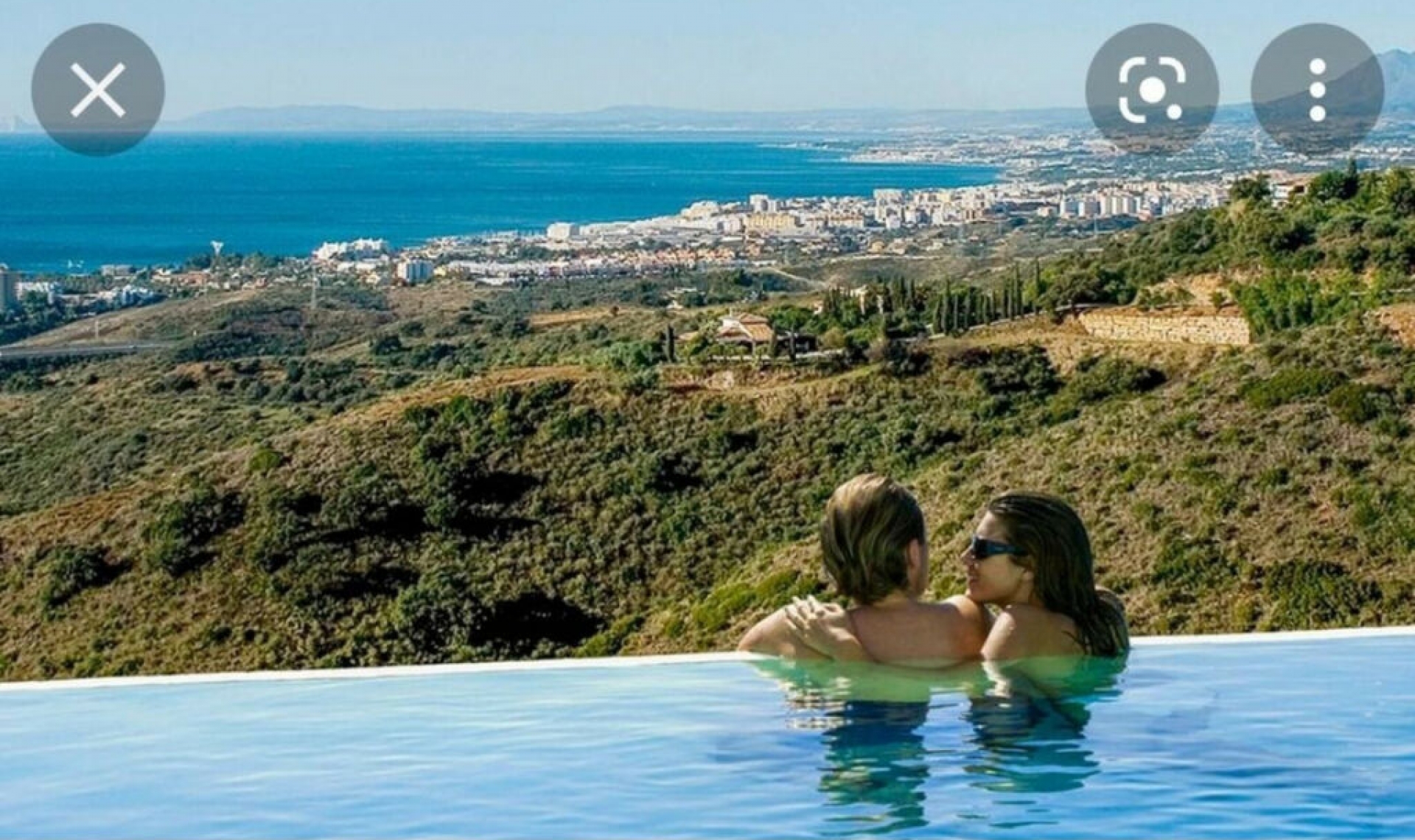 Resale - Apartment -
Altos de los Monteros