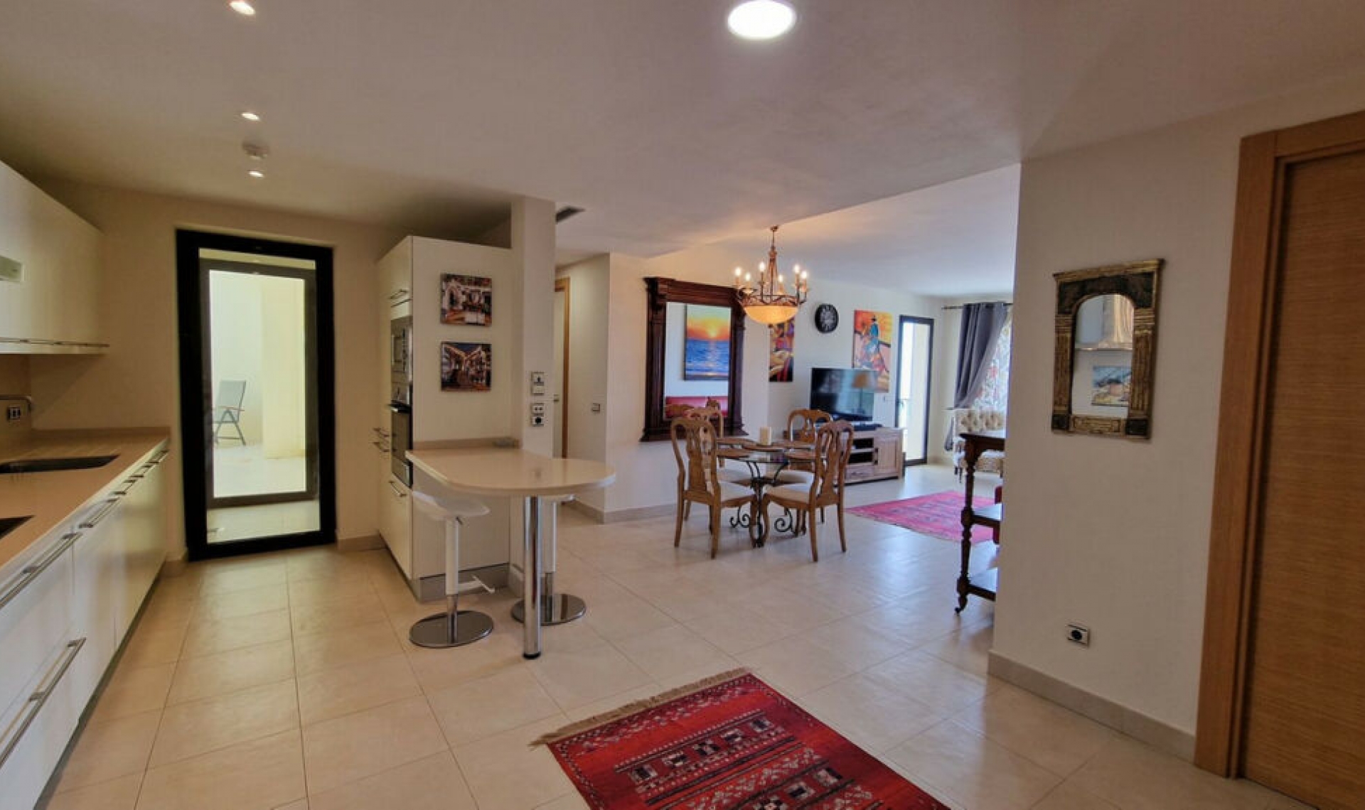 Resale - Apartment -
Altos de los Monteros