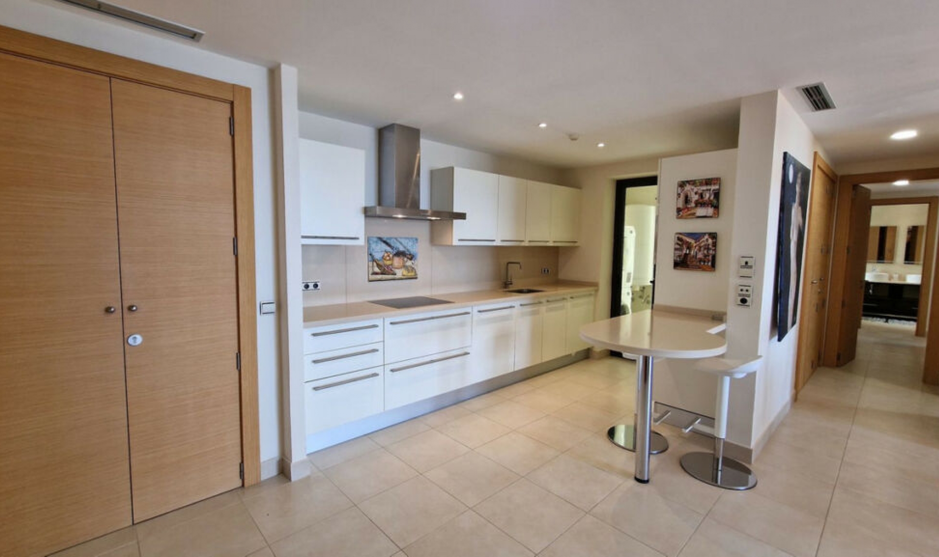Resale - Apartment -
Altos de los Monteros