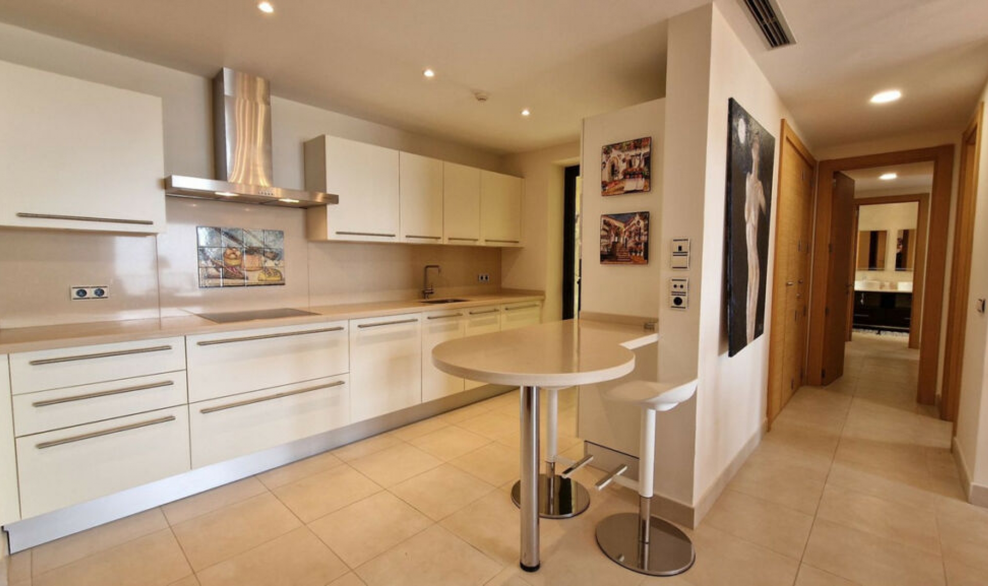 Resale - Apartment -
Altos de los Monteros
