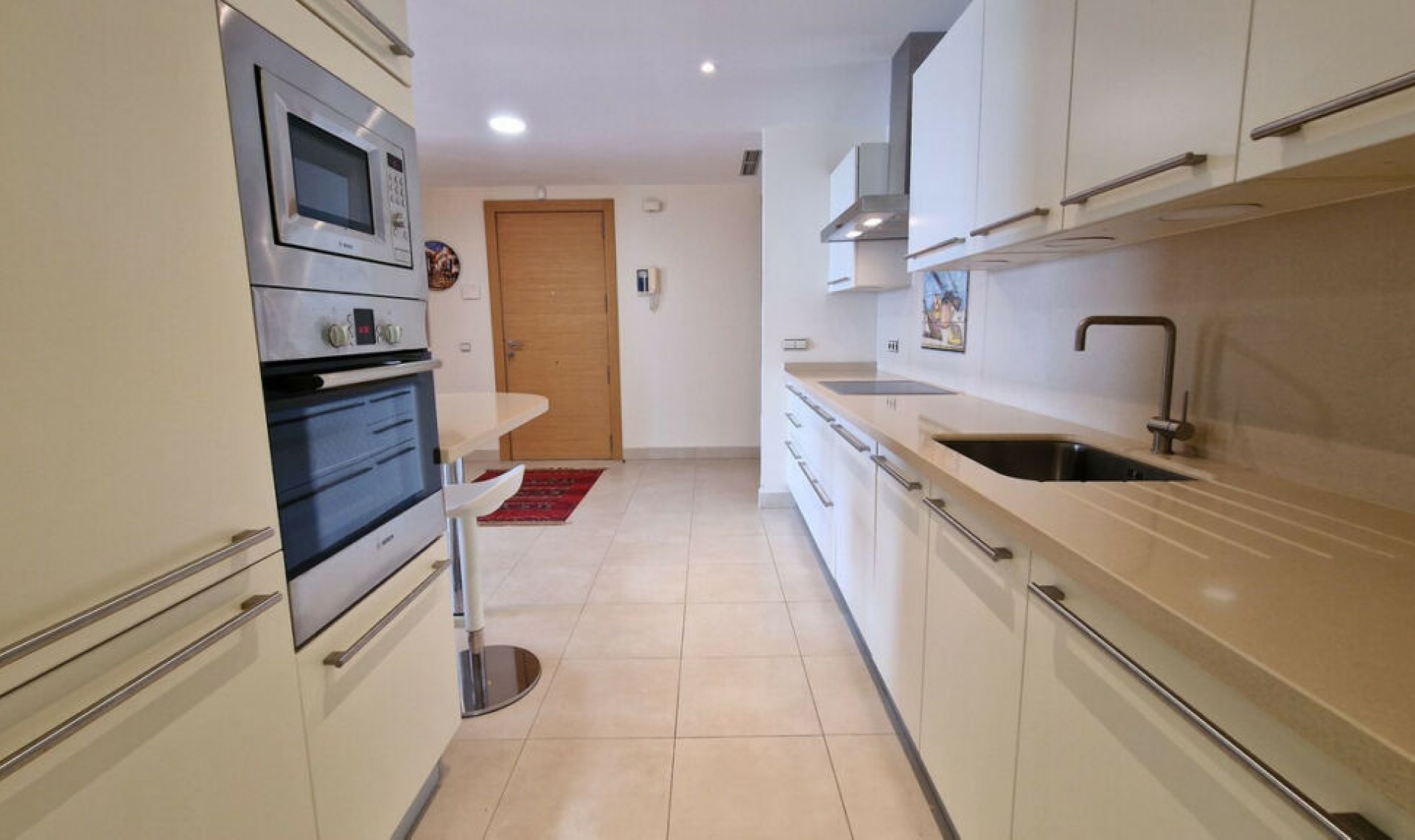 Resale - Apartment -
Altos de los Monteros
