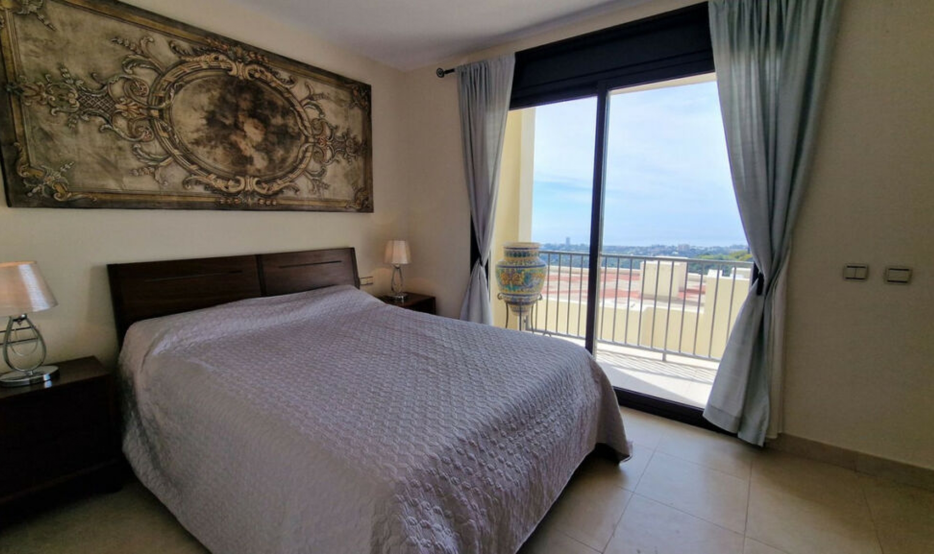 Resale - Apartment -
Altos de los Monteros