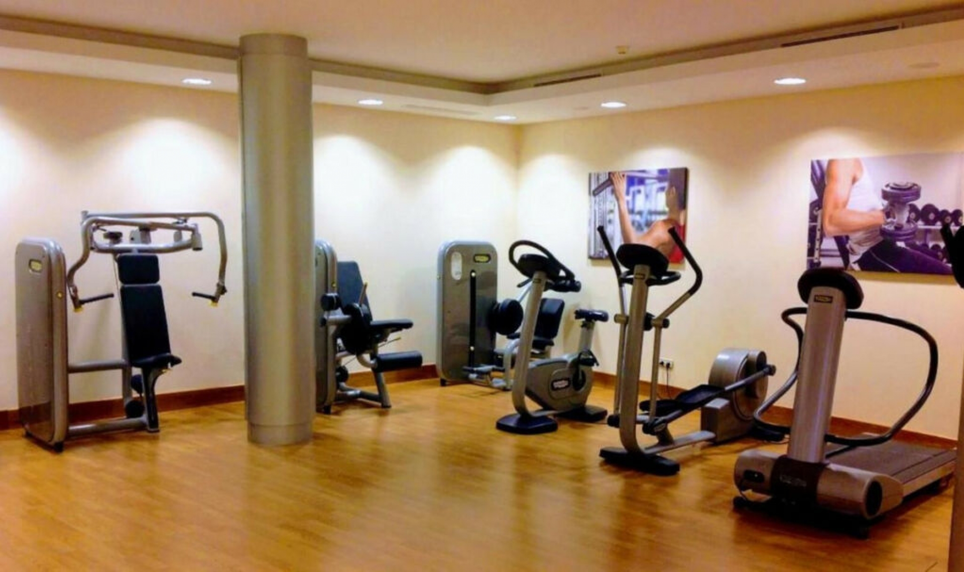 Resale - Apartment -
Altos de los Monteros