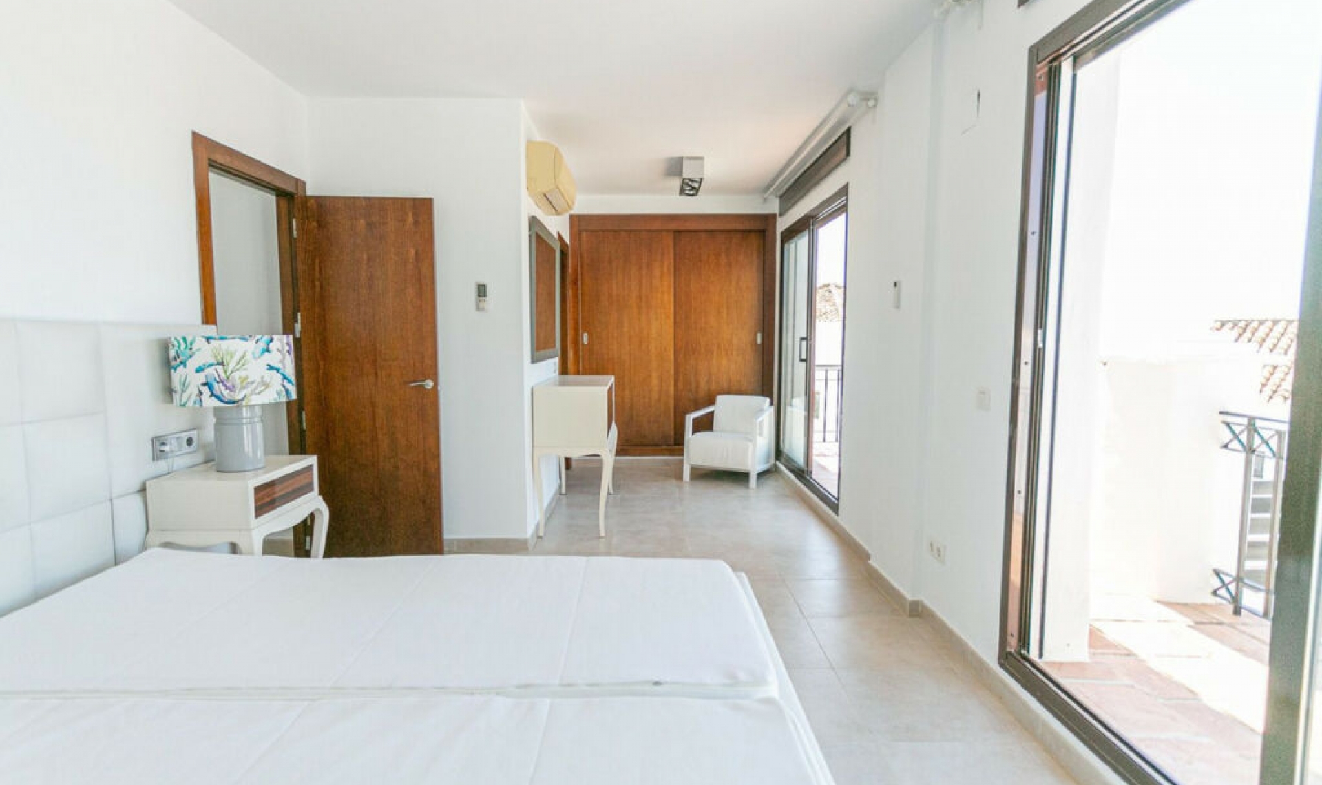 Resale - Apartment -
Altos de los Monteros
