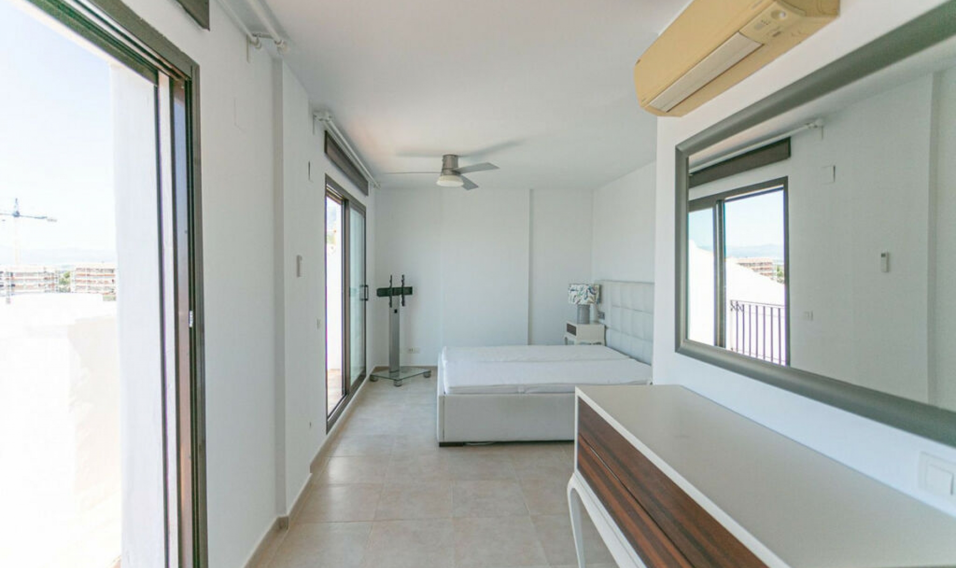 Resale - Apartment -
Altos de los Monteros