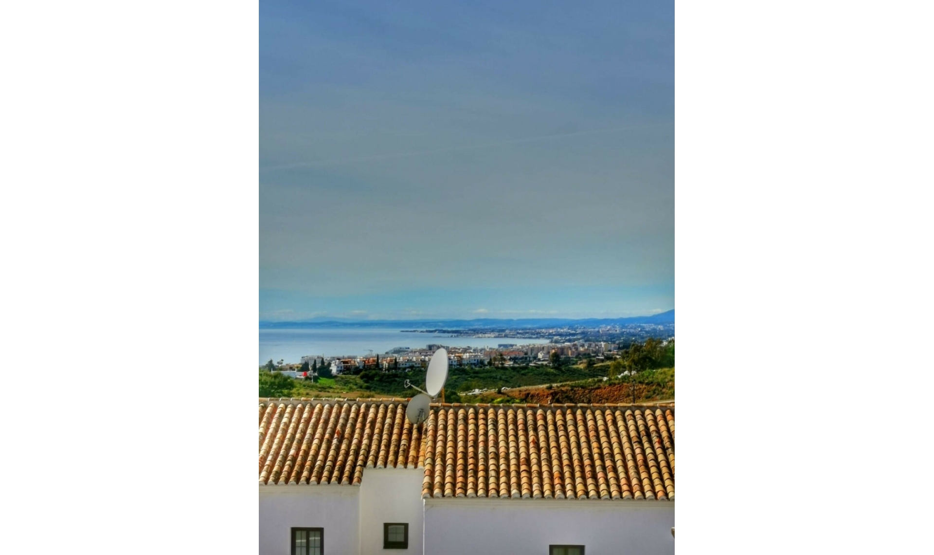 Resale - Apartment -
Altos de los Monteros