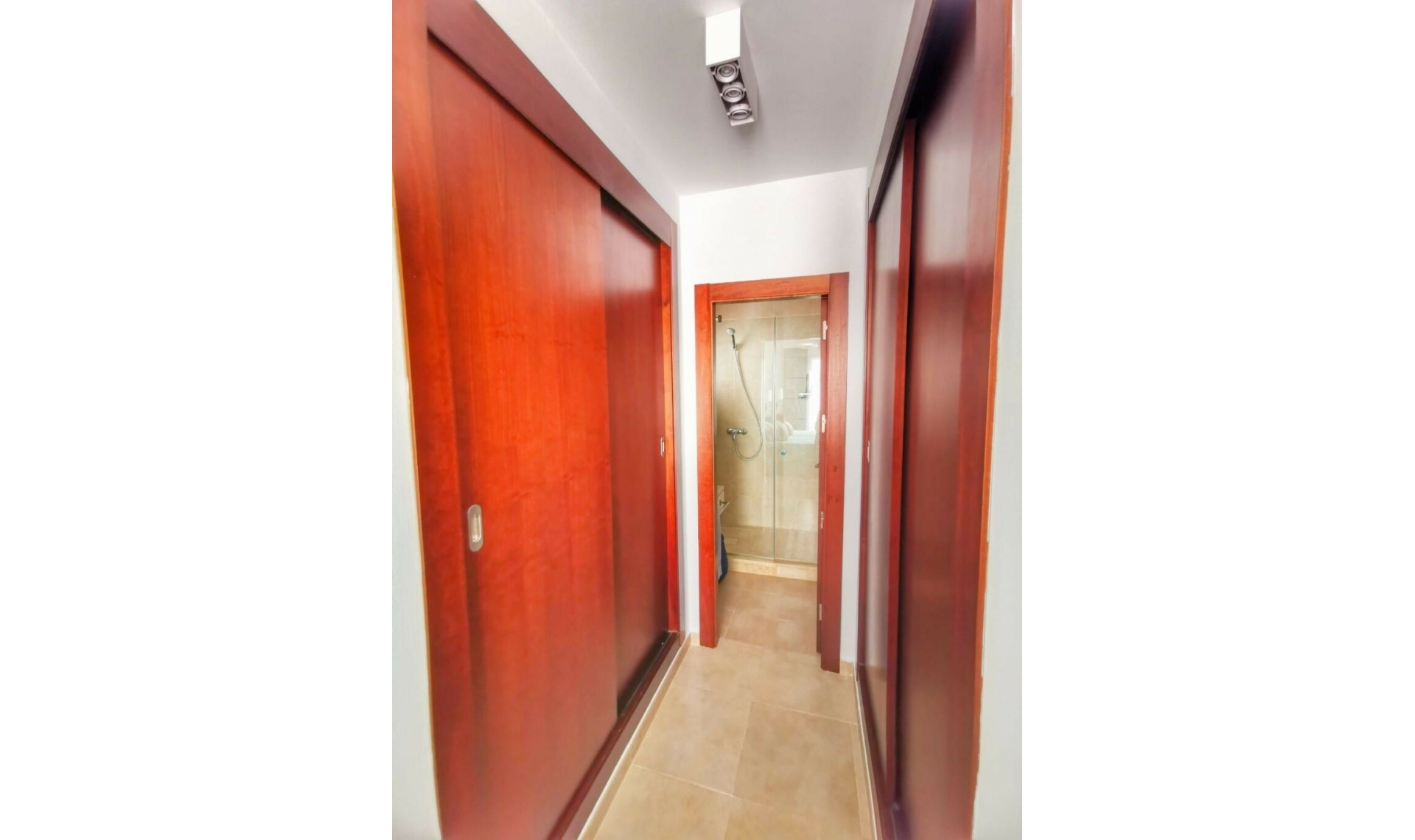 Resale - Apartment -
Altos de los Monteros