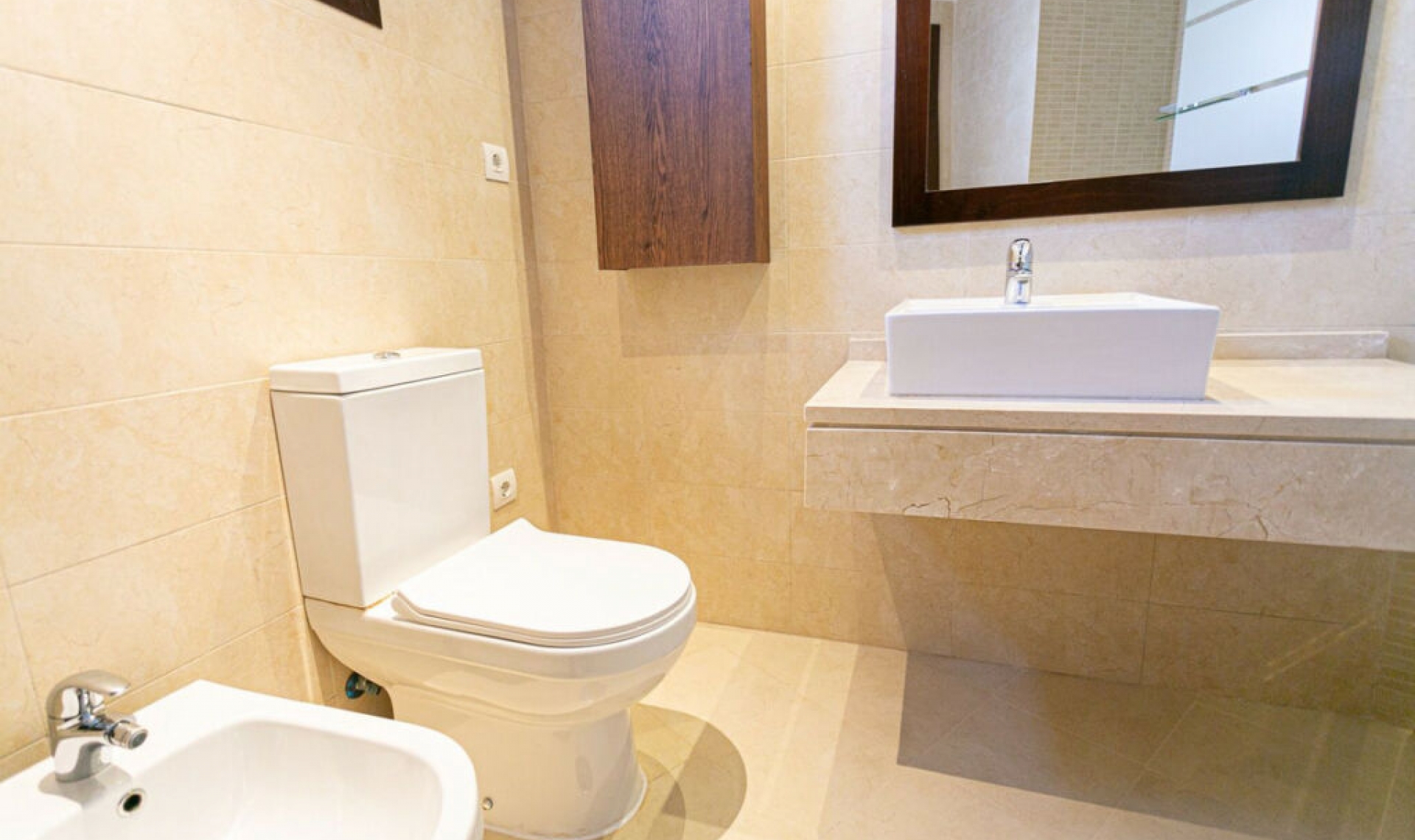 Resale - Apartment -
Altos de los Monteros