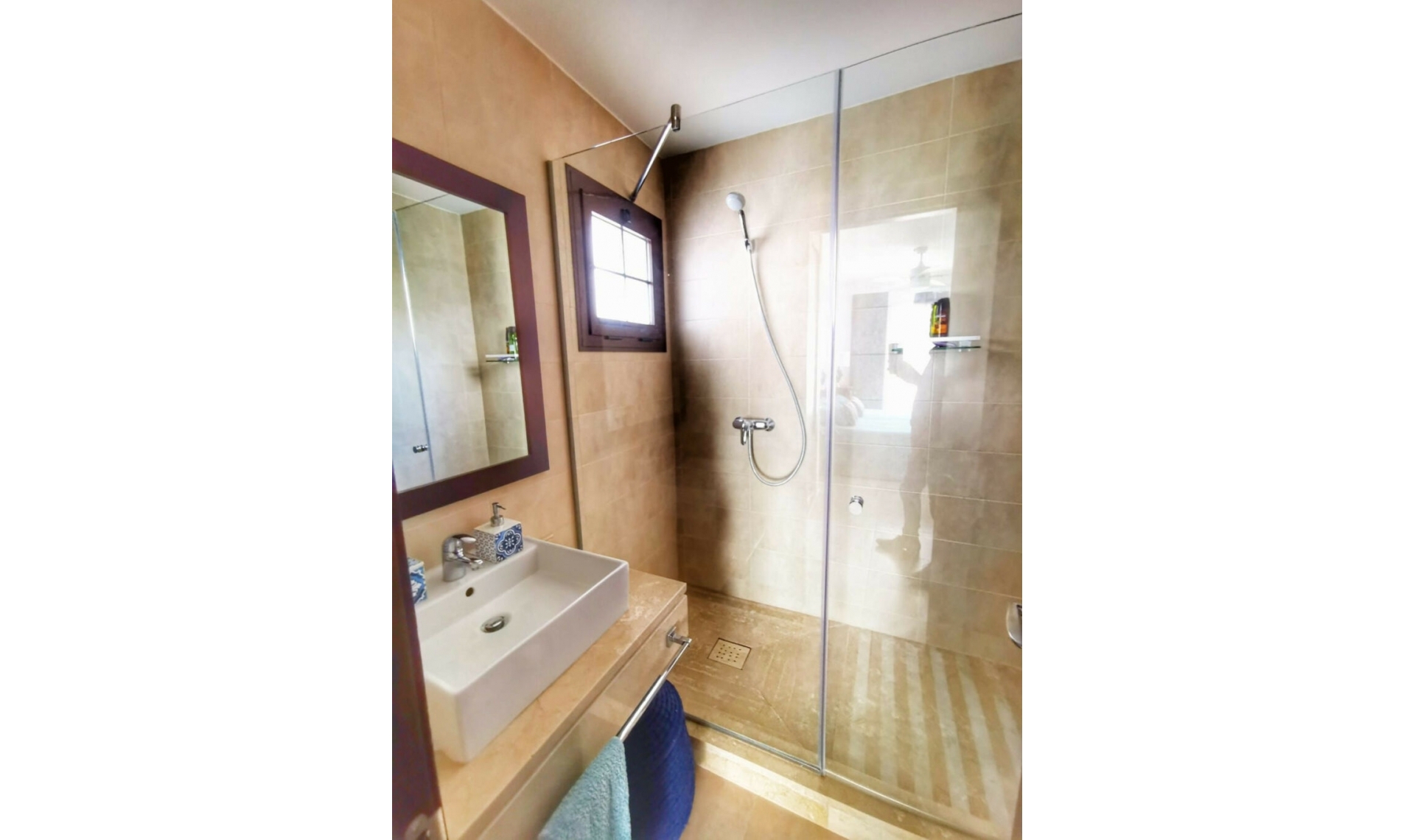 Resale - Apartment -
Altos de los Monteros