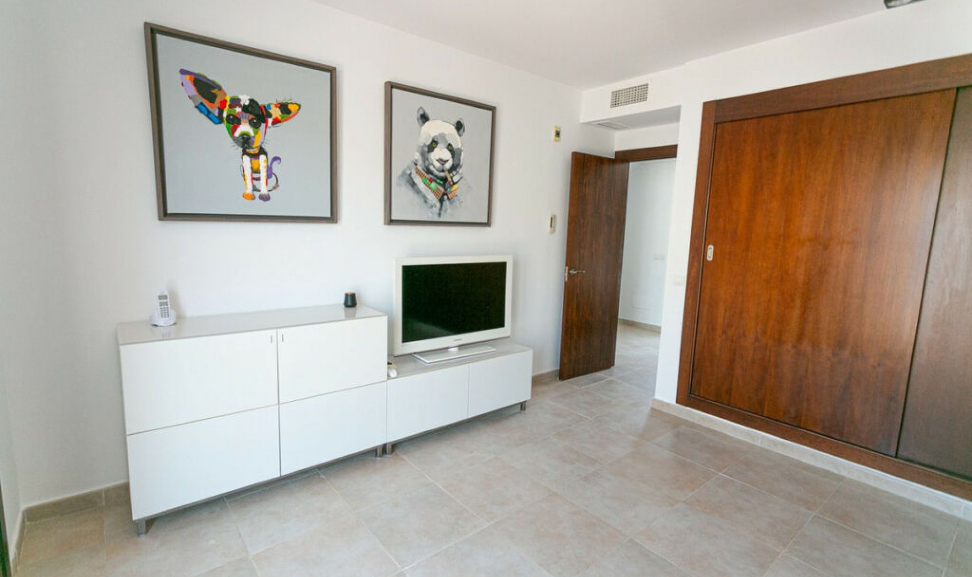Resale - Apartment -
Altos de los Monteros