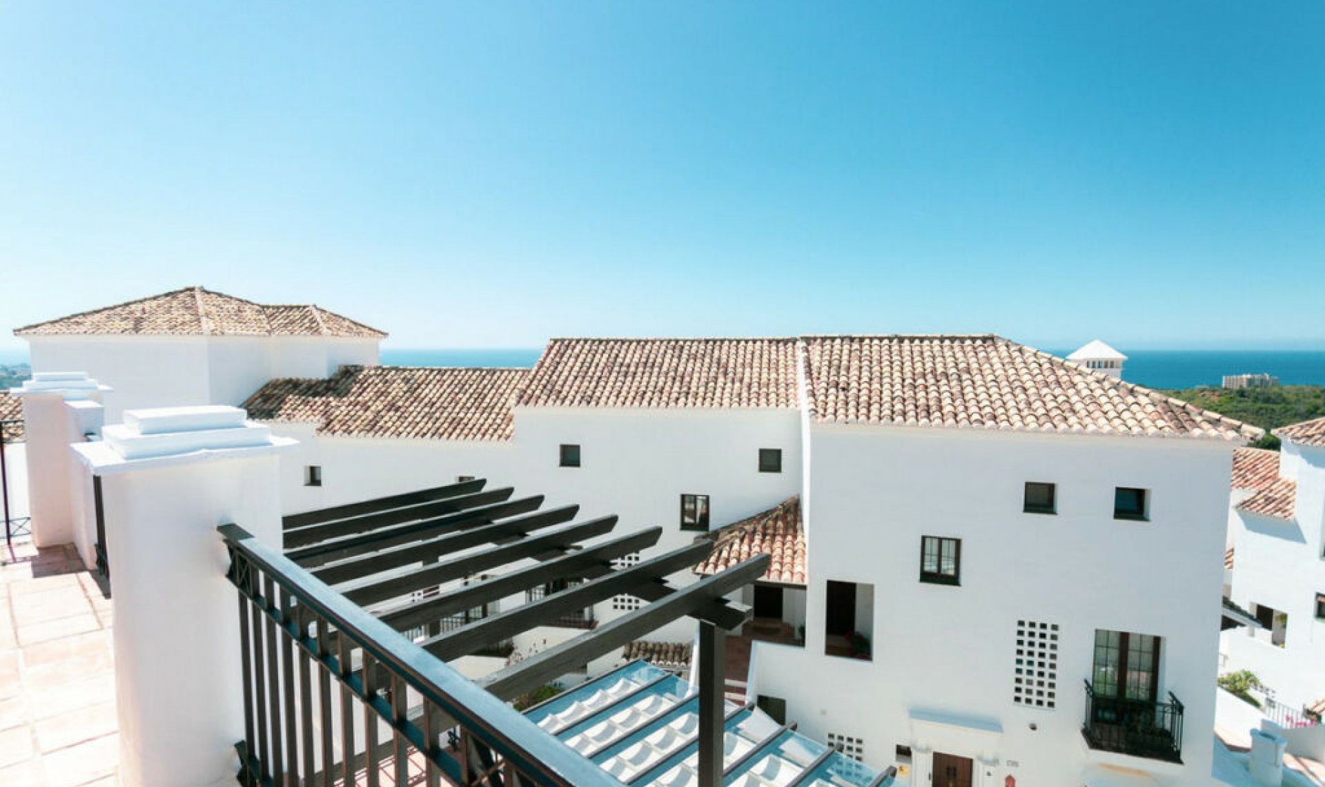 Resale - Apartment -
Altos de los Monteros