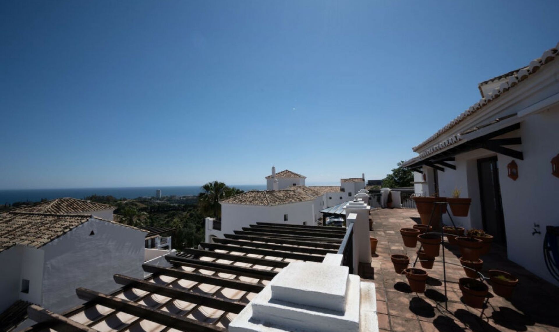 Resale - Apartment -
Altos de los Monteros