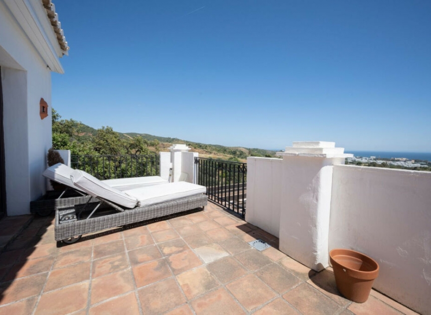 Resale - Apartment -
Altos de los Monteros