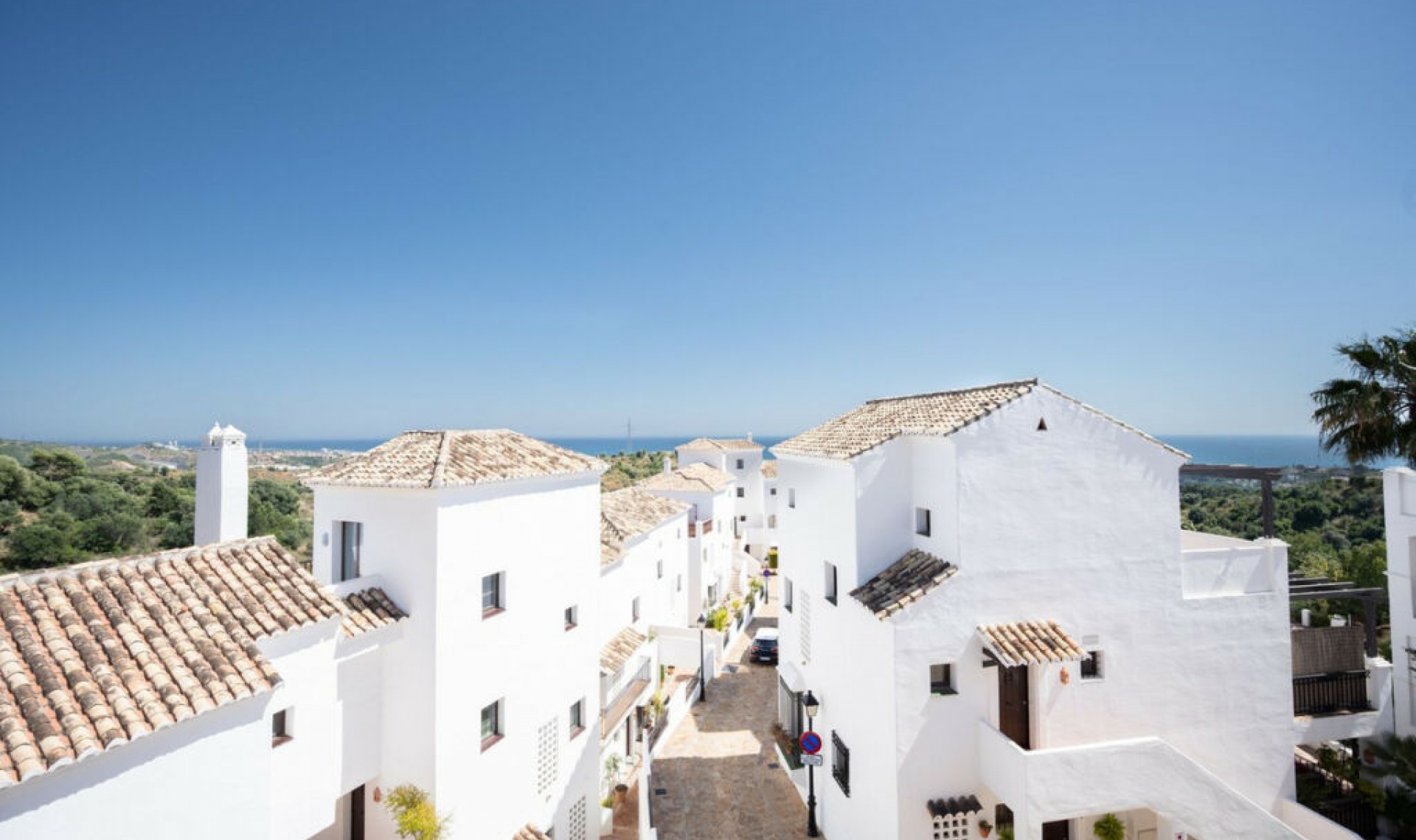Resale - Apartment -
Altos de los Monteros