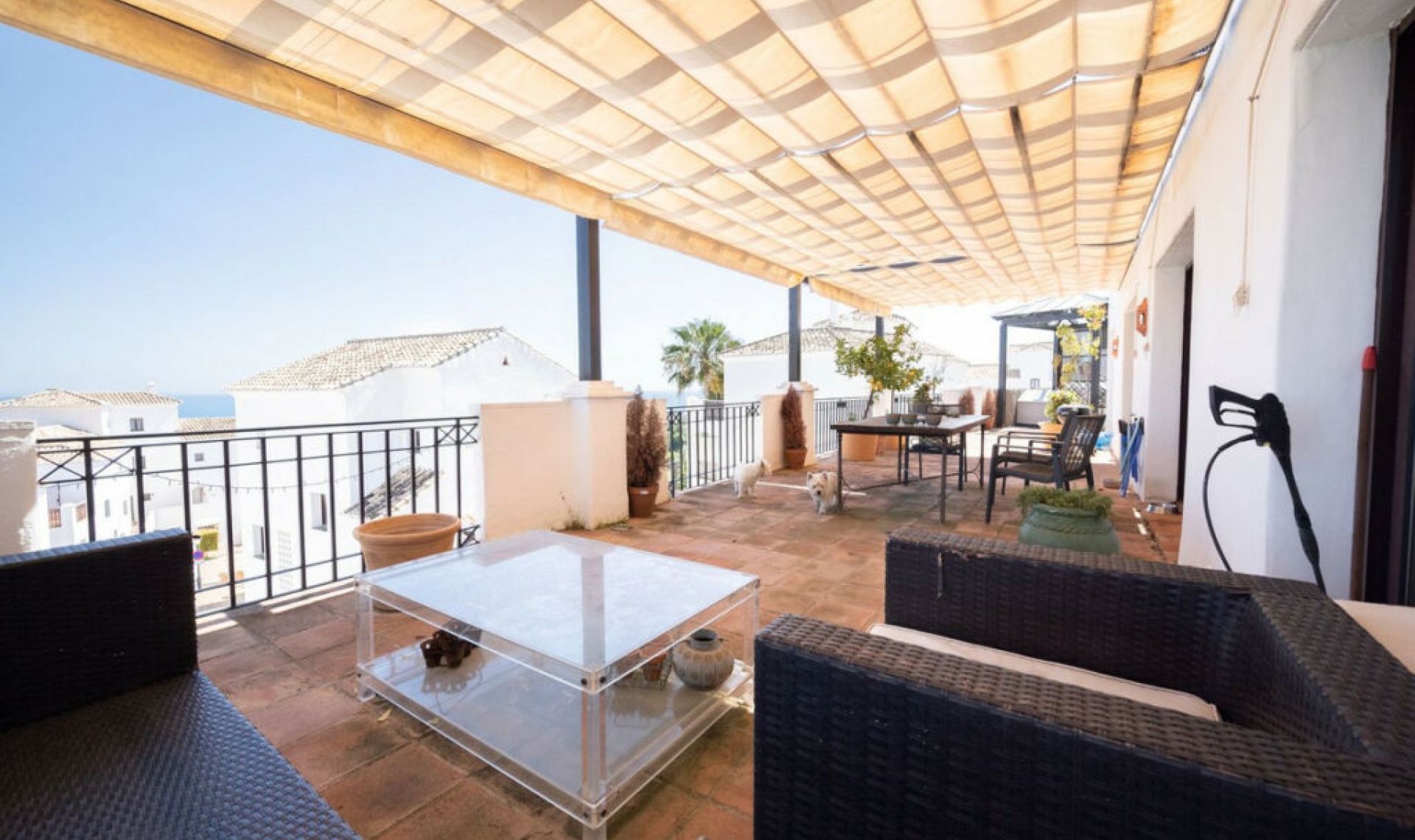 Resale - Apartment -
Altos de los Monteros