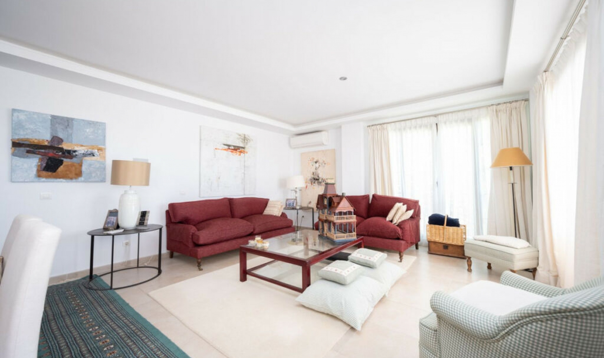 Resale - Apartment -
Altos de los Monteros