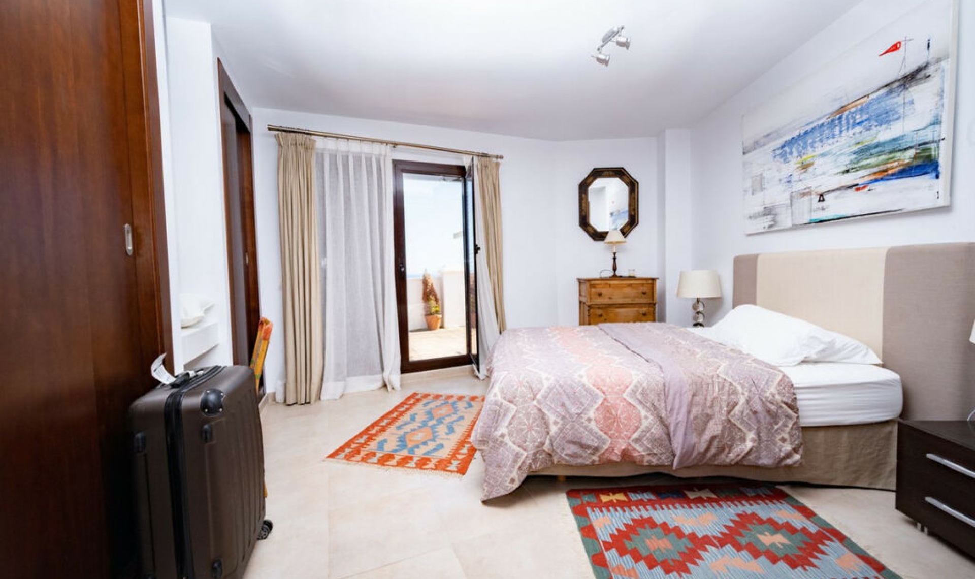 Resale - Apartment -
Altos de los Monteros