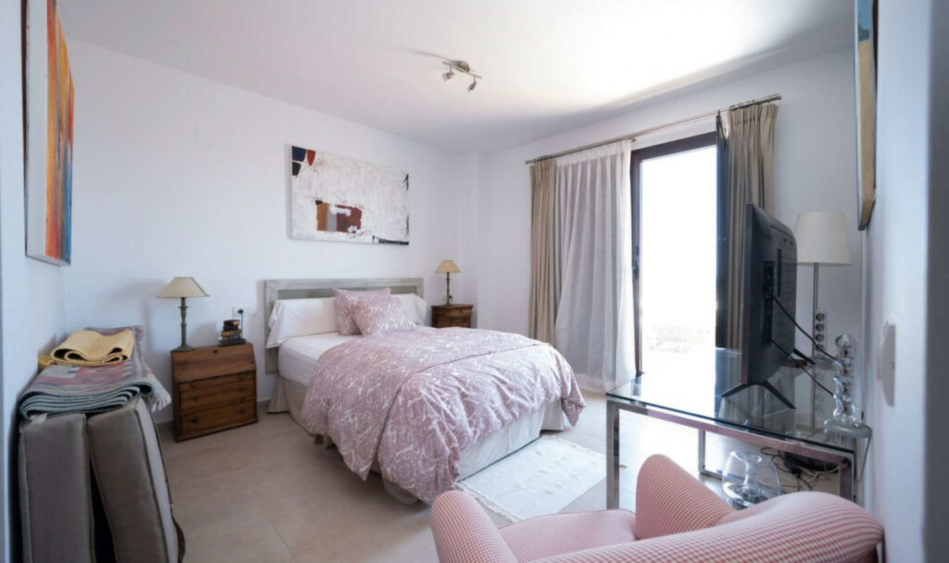 Resale - Apartment -
Altos de los Monteros