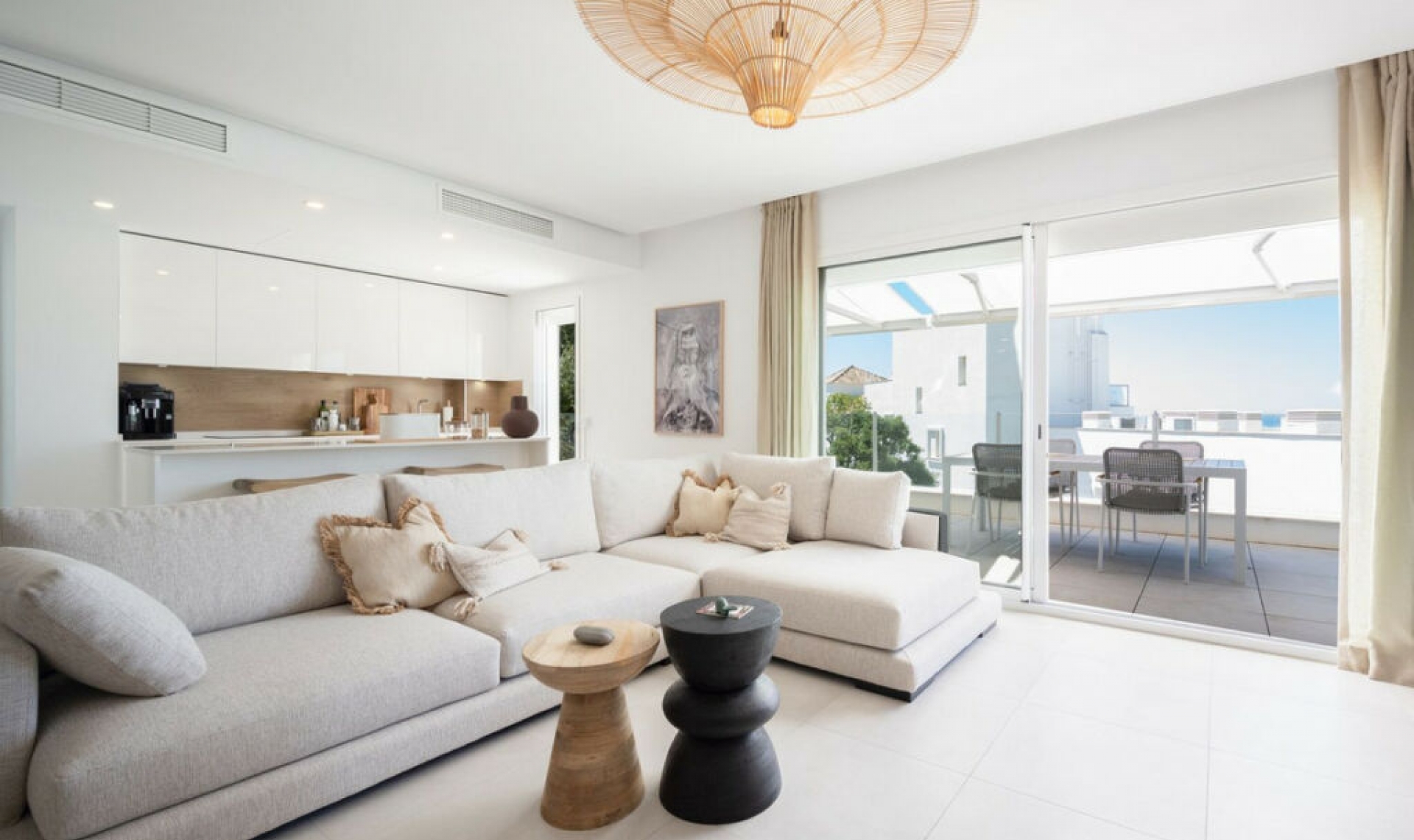 Resale - Apartment -
Altos de los Monteros