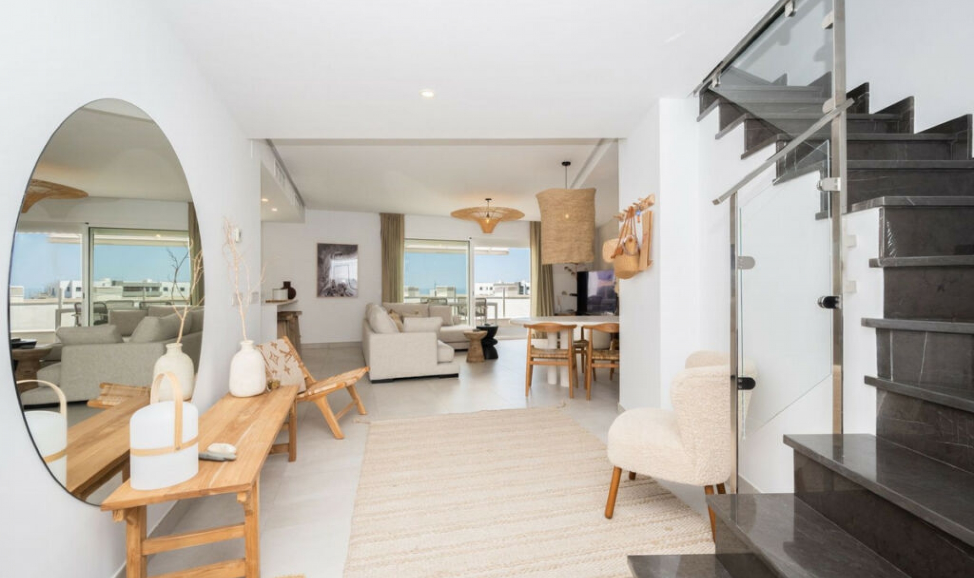 Resale - Apartment -
Altos de los Monteros