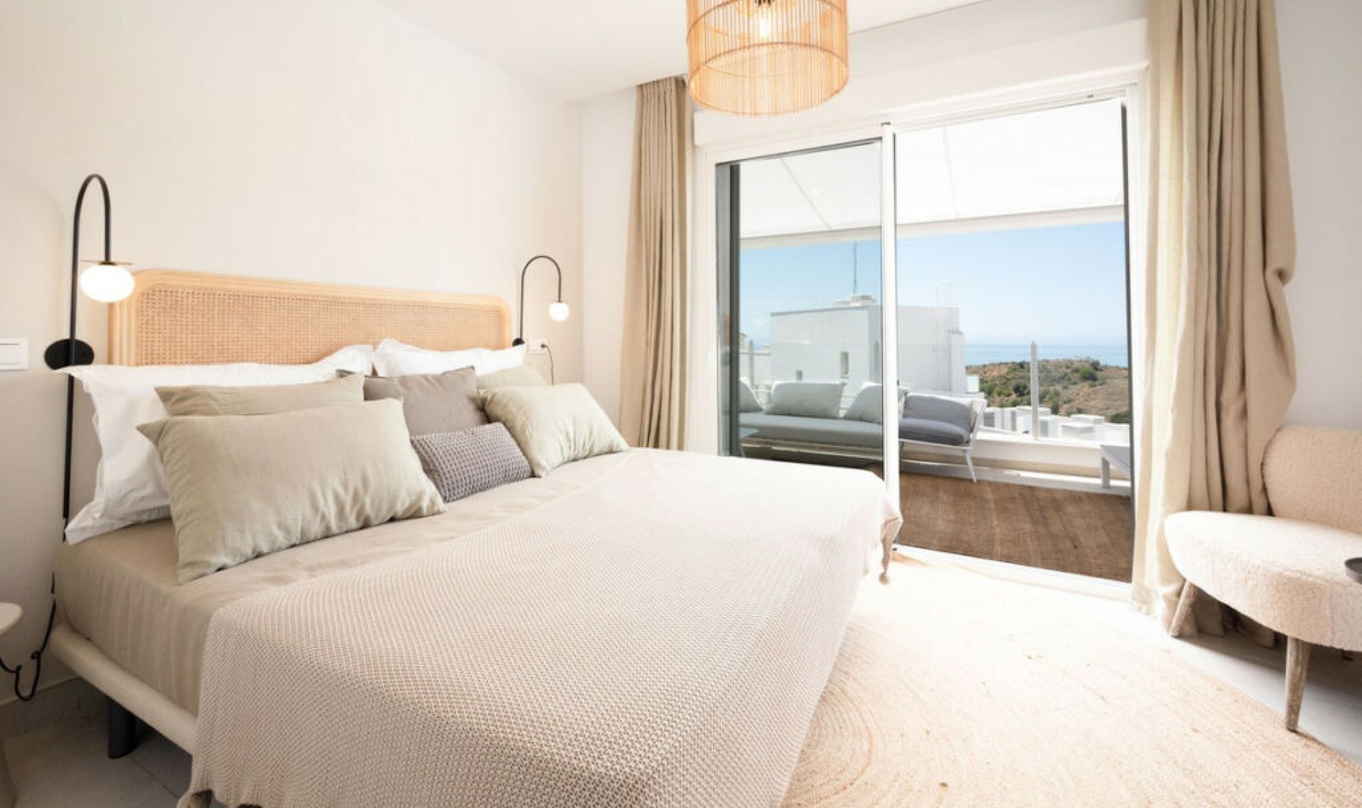 Resale - Apartment -
Altos de los Monteros