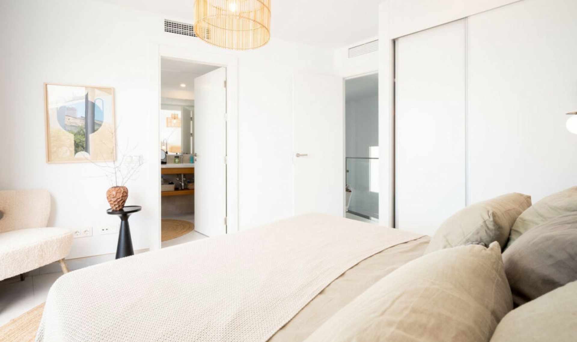 Resale - Apartment -
Altos de los Monteros
