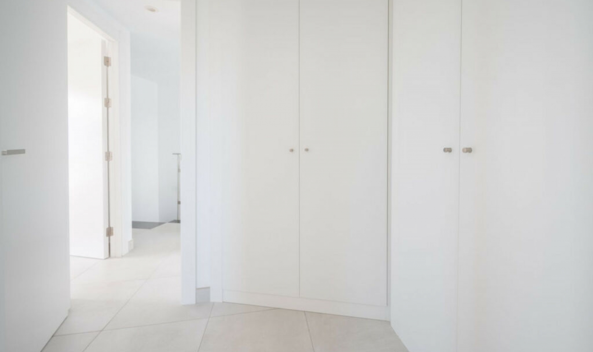 Resale - Apartment -
Altos de los Monteros