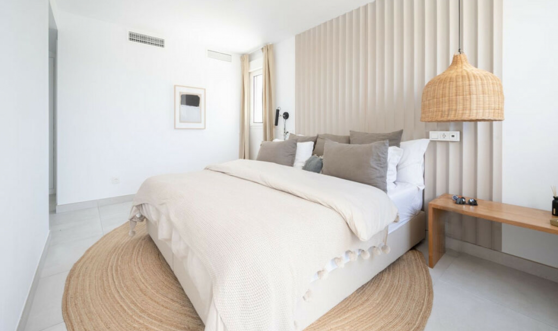 Resale - Apartment -
Altos de los Monteros
