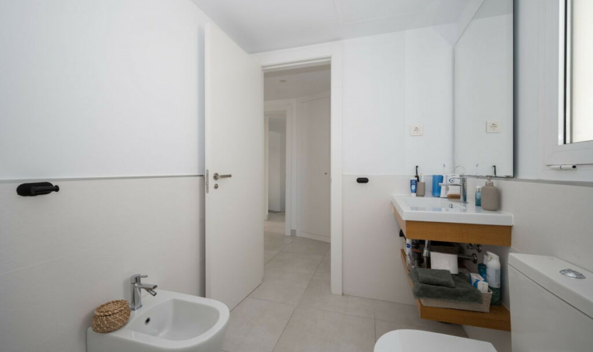 Resale - Apartment -
Altos de los Monteros