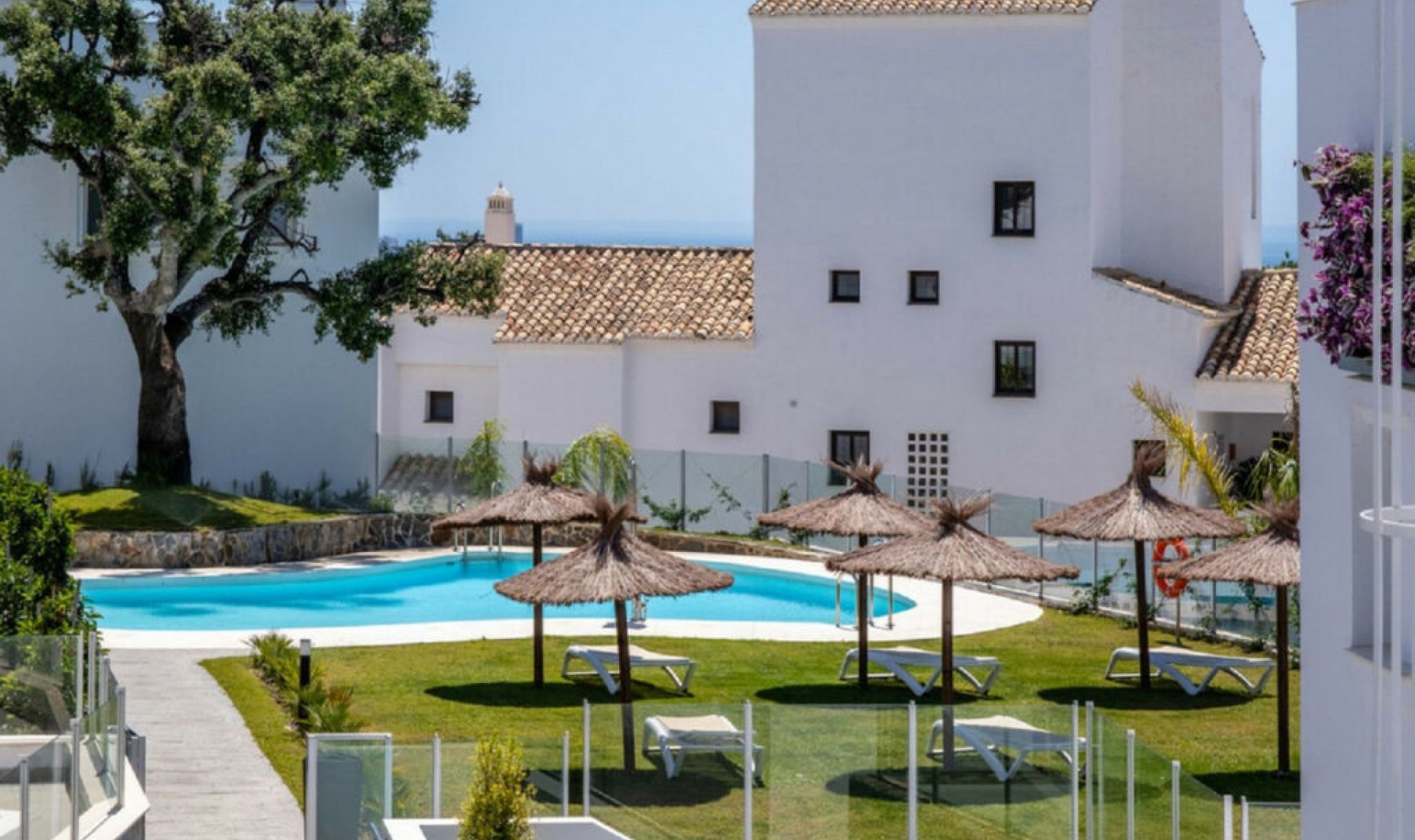 Resale - Apartment -
Altos de los Monteros
