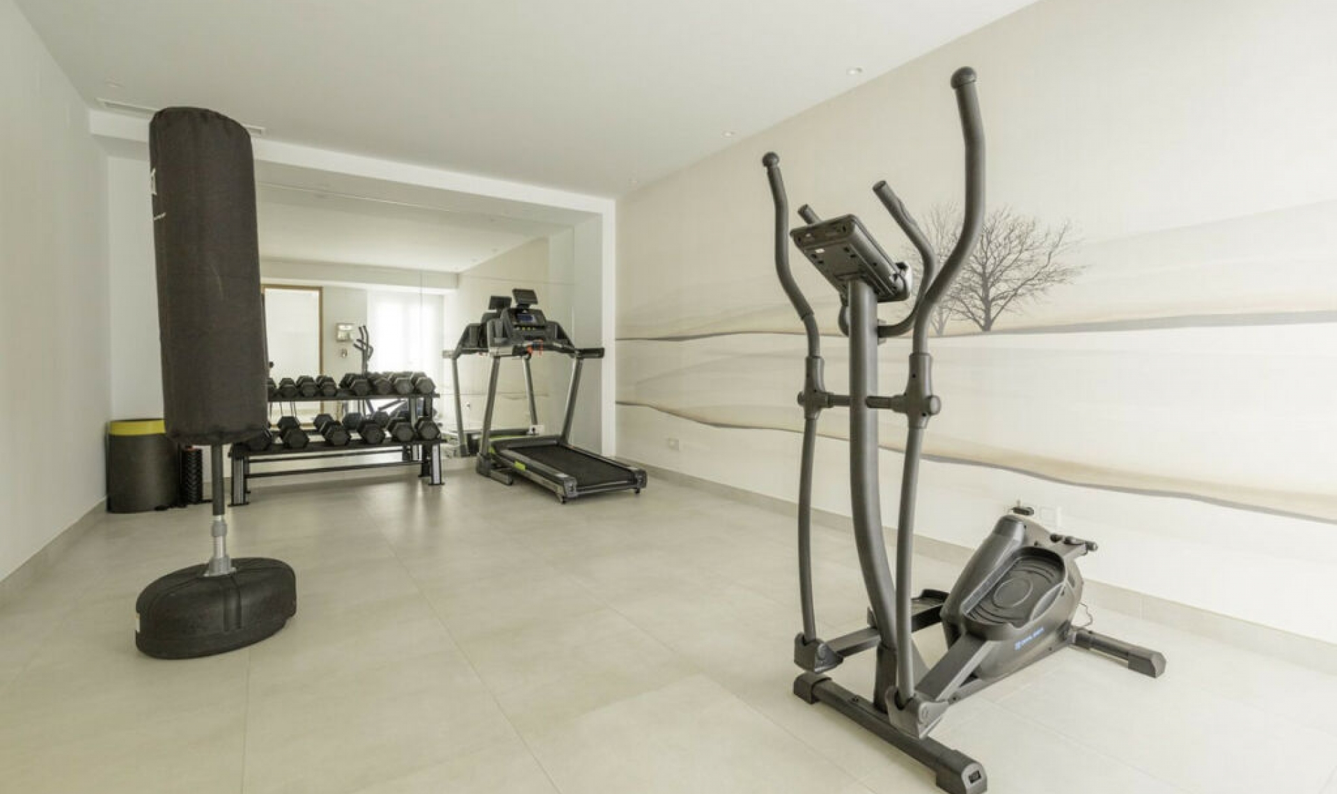Resale - Apartment -
Altos de los Monteros