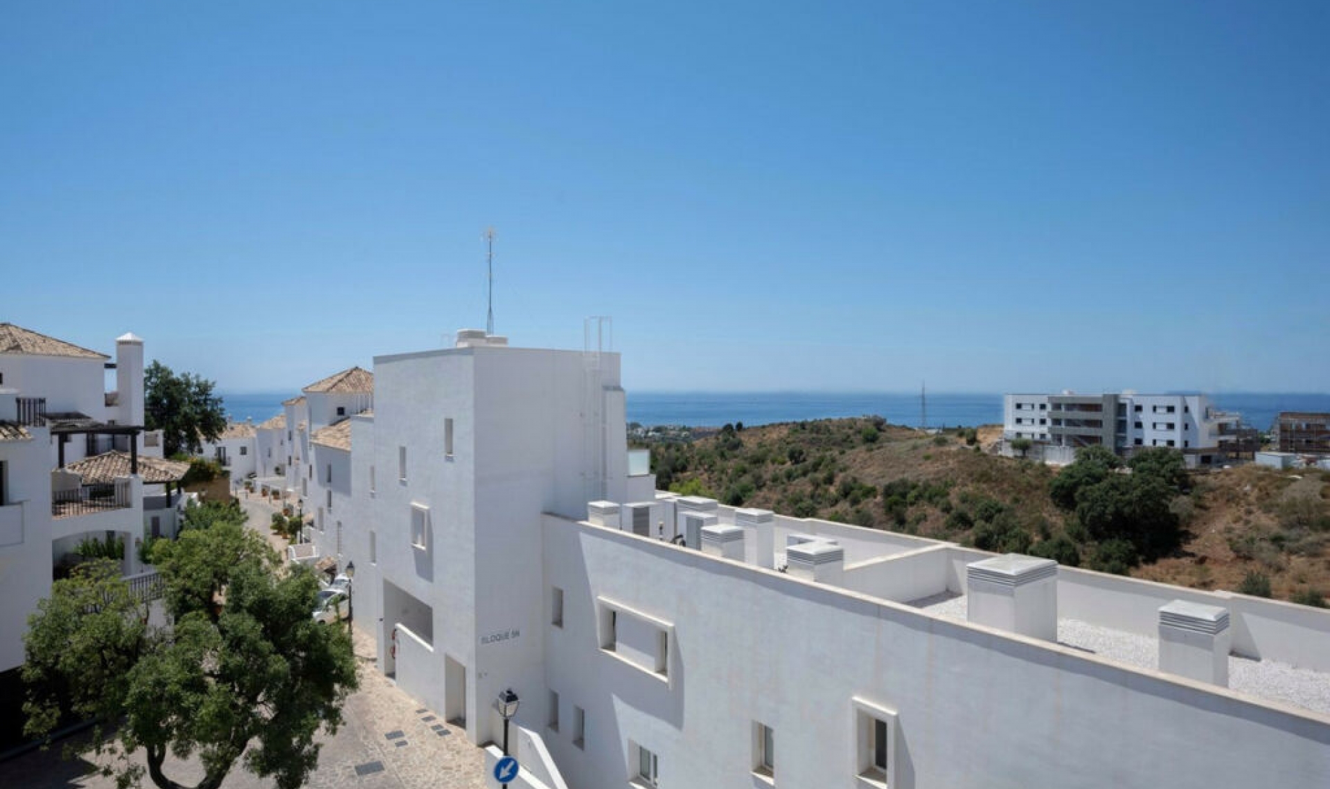 Resale - Apartment -
Altos de los Monteros
