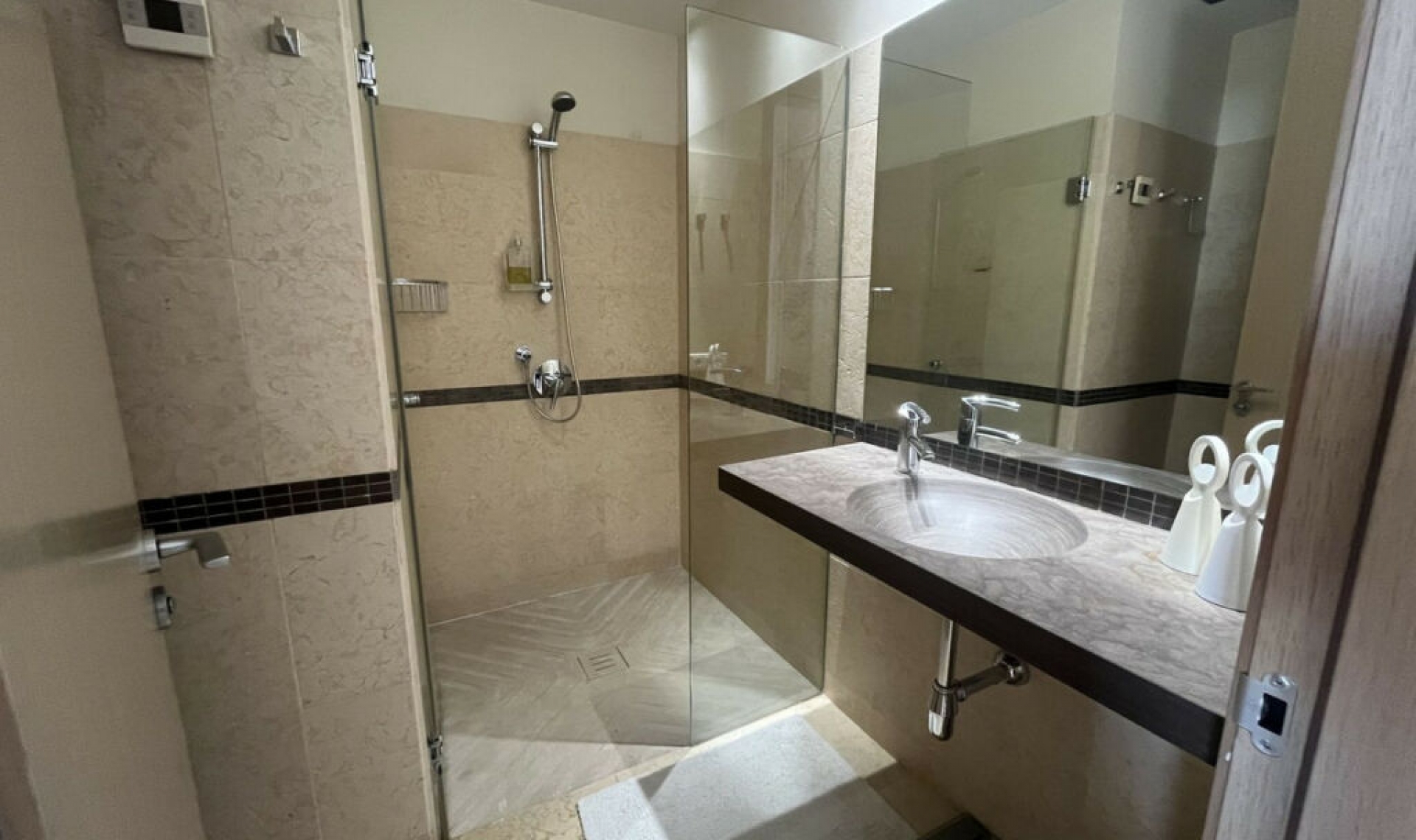 Resale - Apartment -
Altos de los Monteros