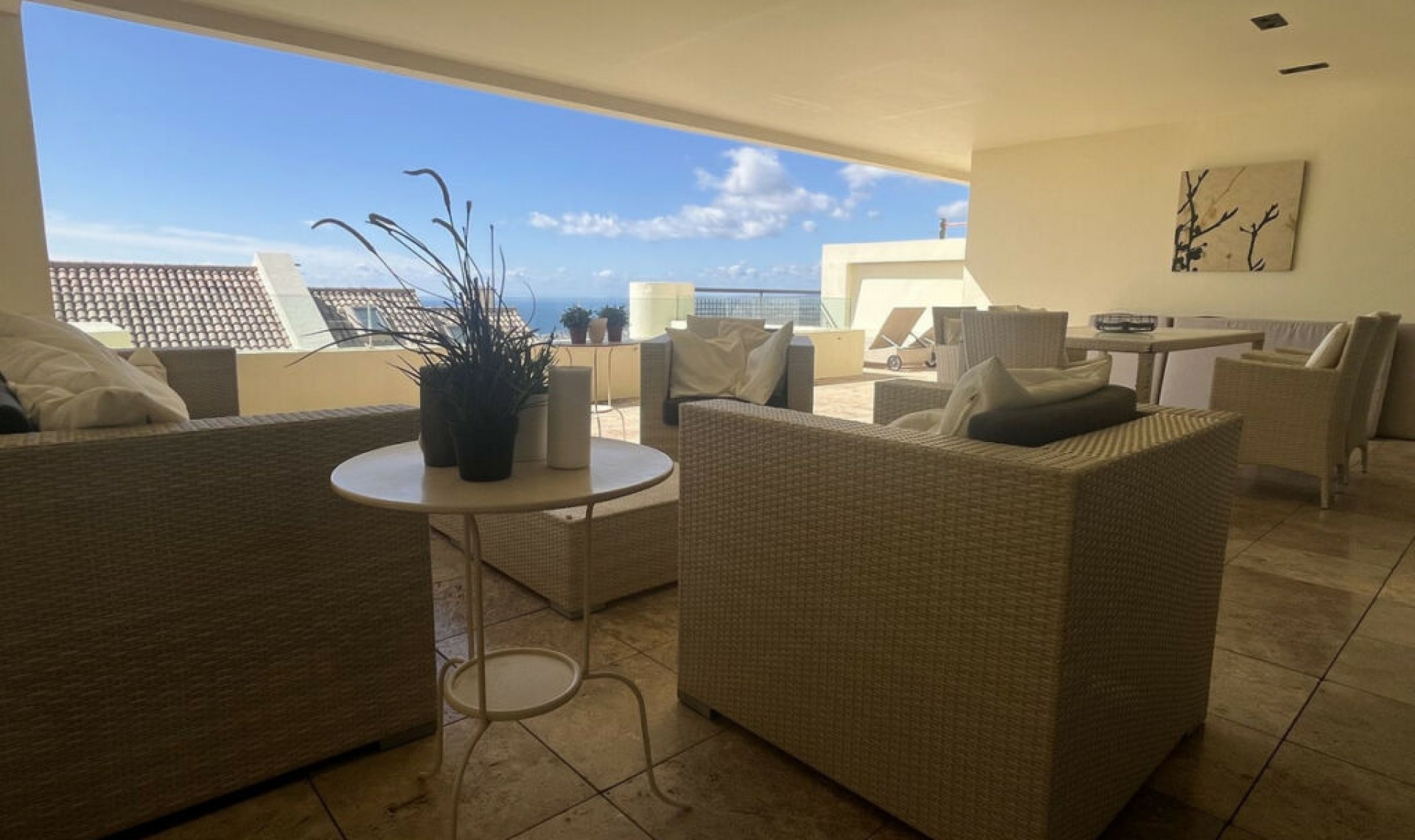 Resale - Apartment -
Altos de los Monteros