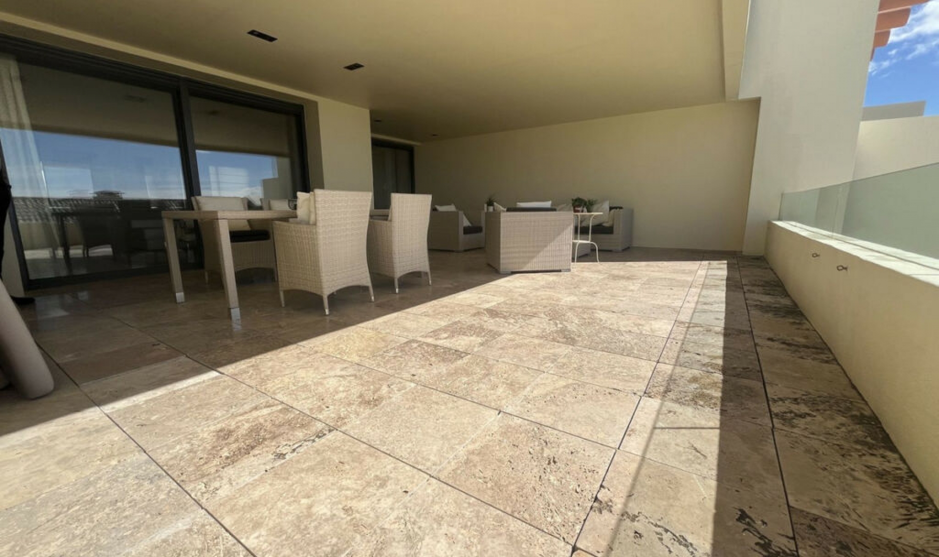 Resale - Apartment -
Altos de los Monteros