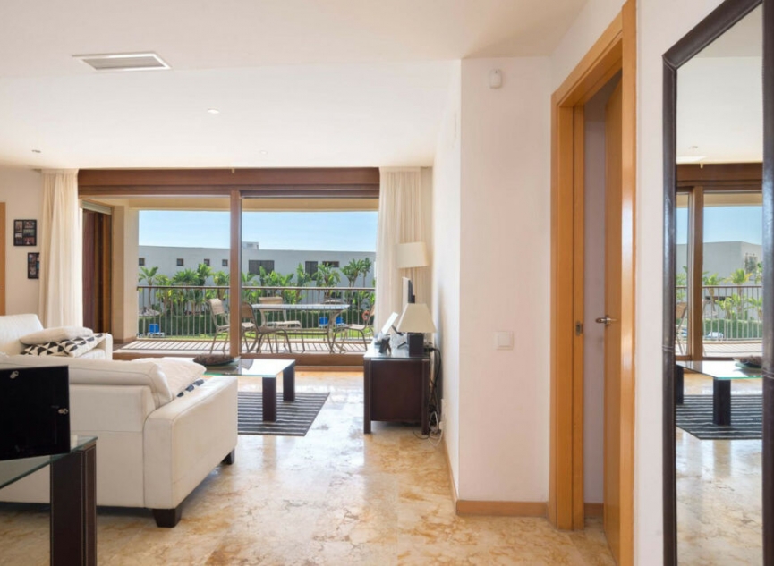 Resale - Apartment -
Altos de los Monteros