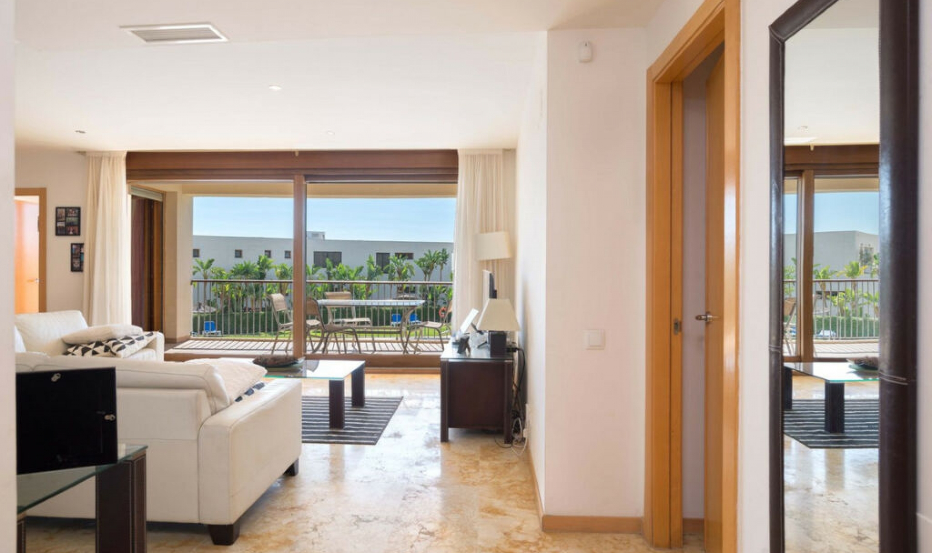 Resale - Apartment -
Altos de los Monteros