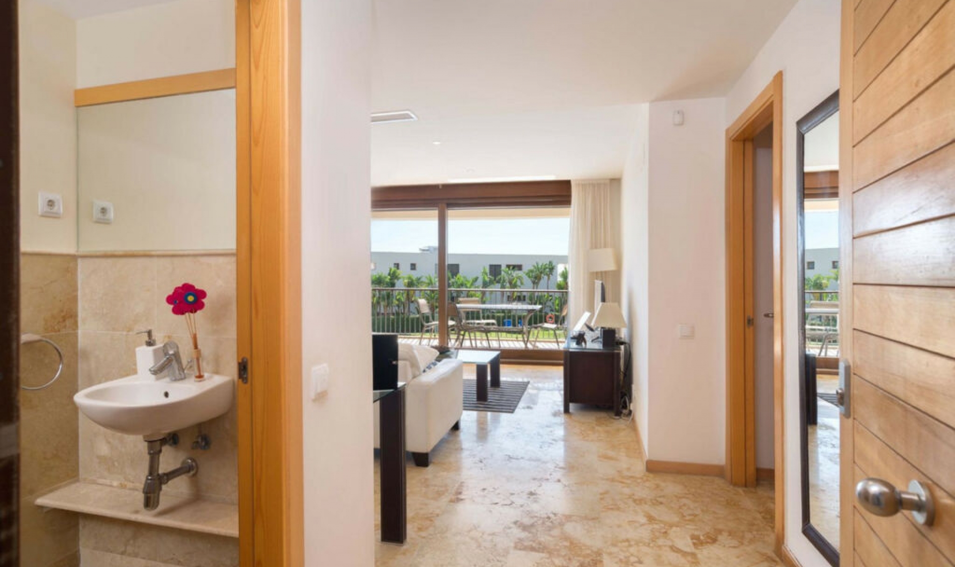 Resale - Apartment -
Altos de los Monteros